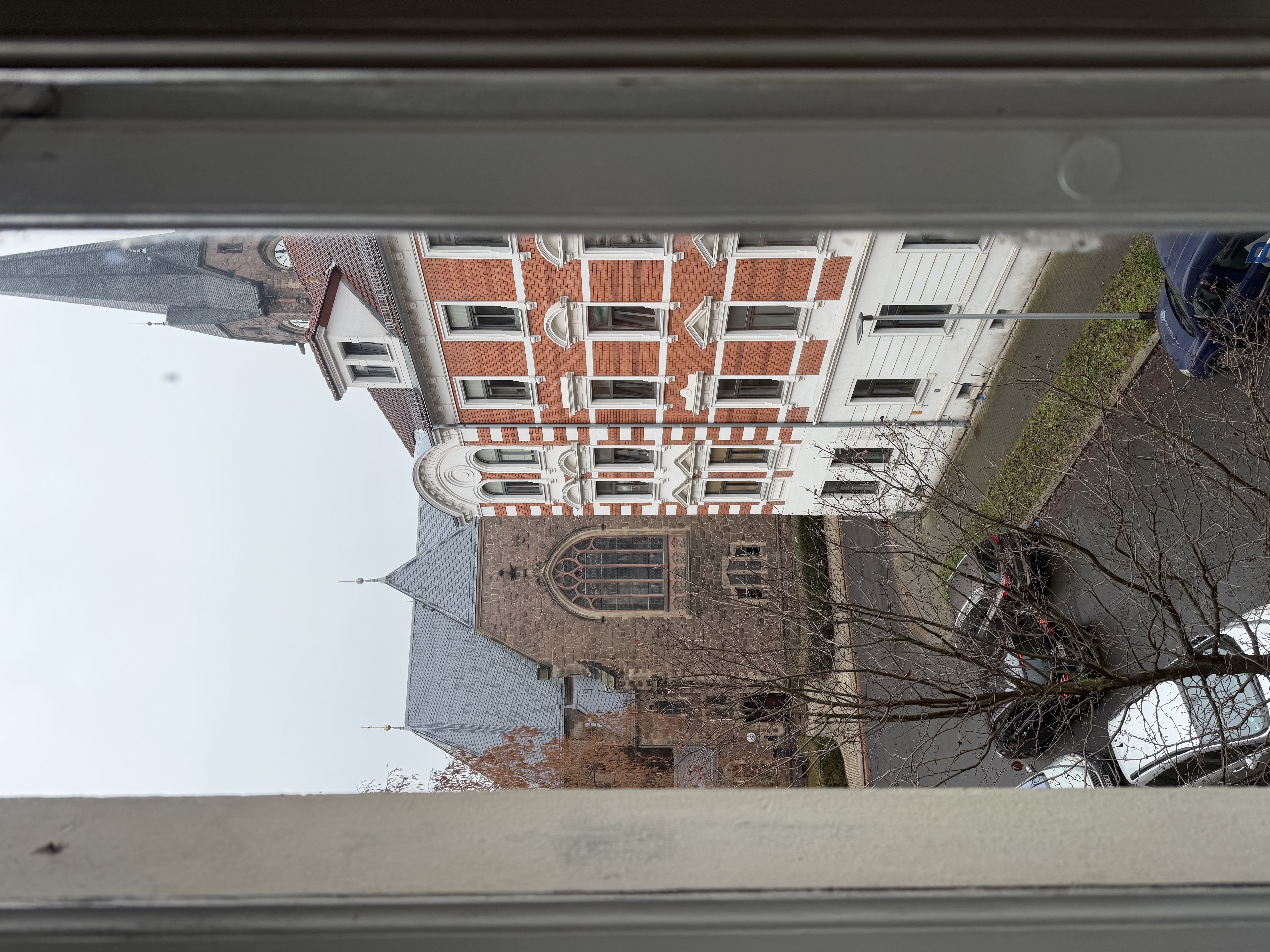 Ausblick Wohnzimmer Erker zur Kirche