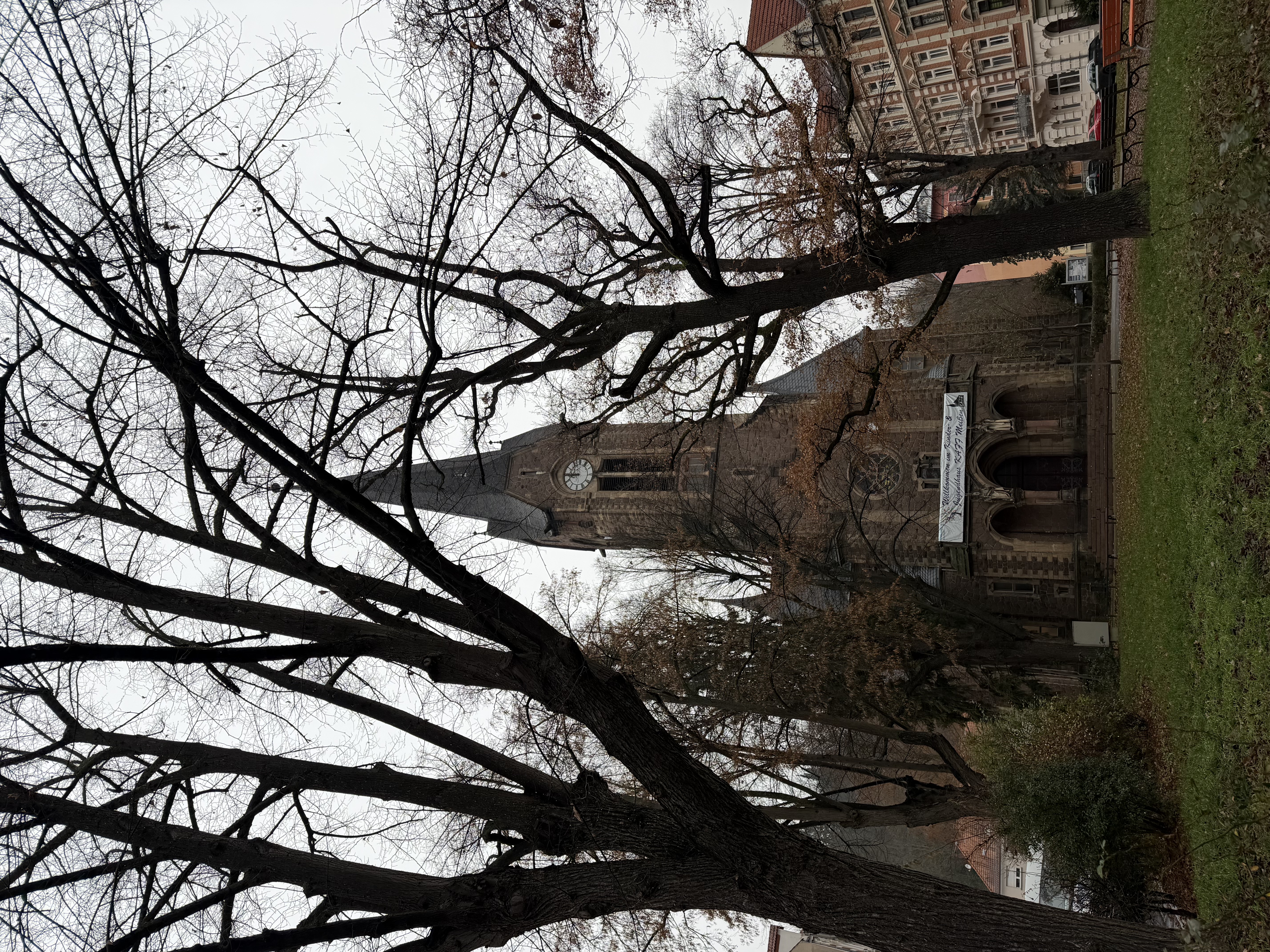 Wohnen an der Kirche mit Park