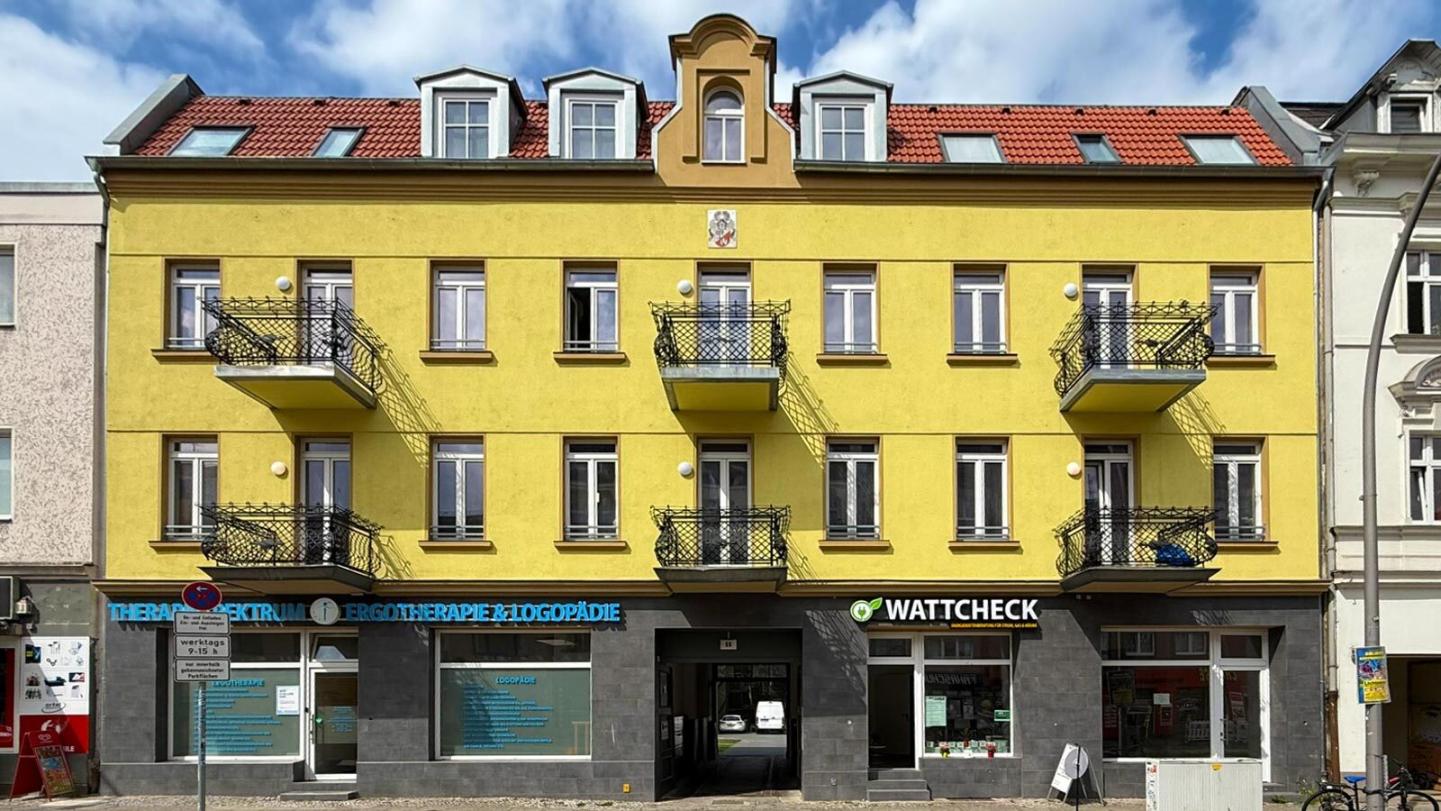 Vorderhaus_Ansicht_Straße