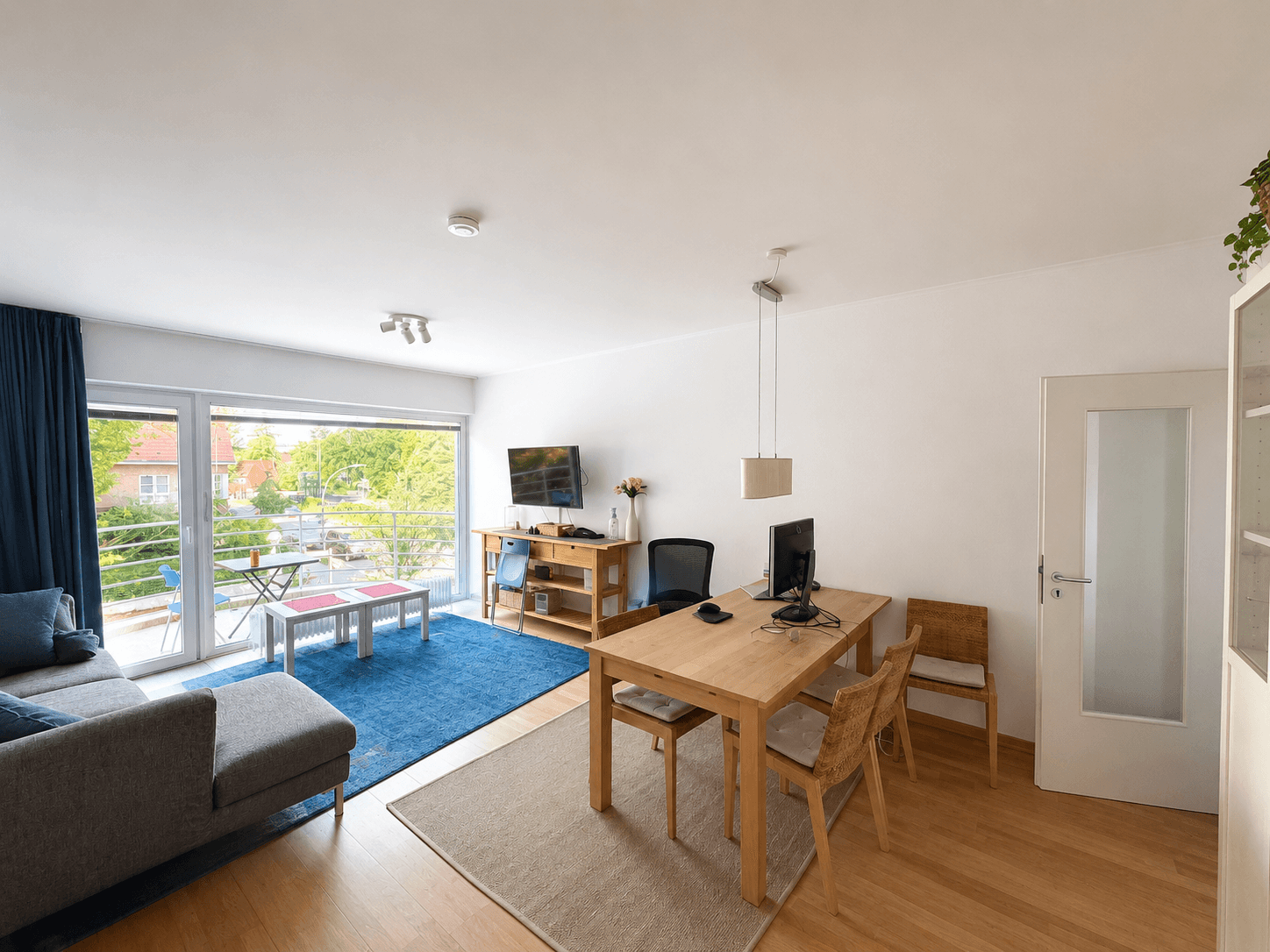 Charmant & ideal für Pärchen! Wohnung mit unverbautem Weitblick in sehr guter Lage! - Bild 2