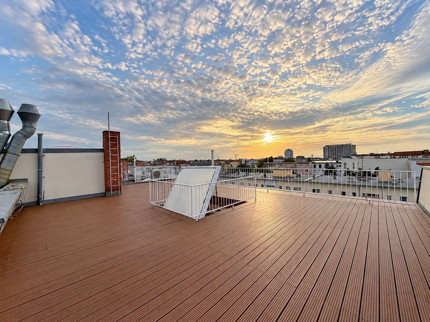 Dachgeschoss-Traum mit Aufzug & Terrasse: 132 m² pure Gestaltungsfreiheit über den Dächern Berlins - Bild 9