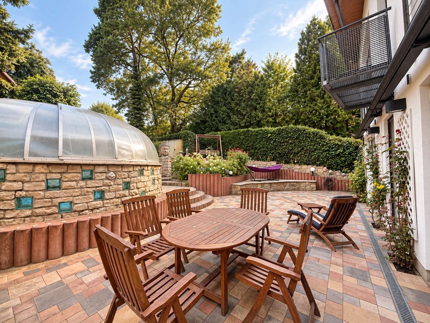 Villa in Topzustand und bester Lage! Luxuriös, modern, 9 Zimmer, Pool, Kamin, Sauna uvm. - Bild 6