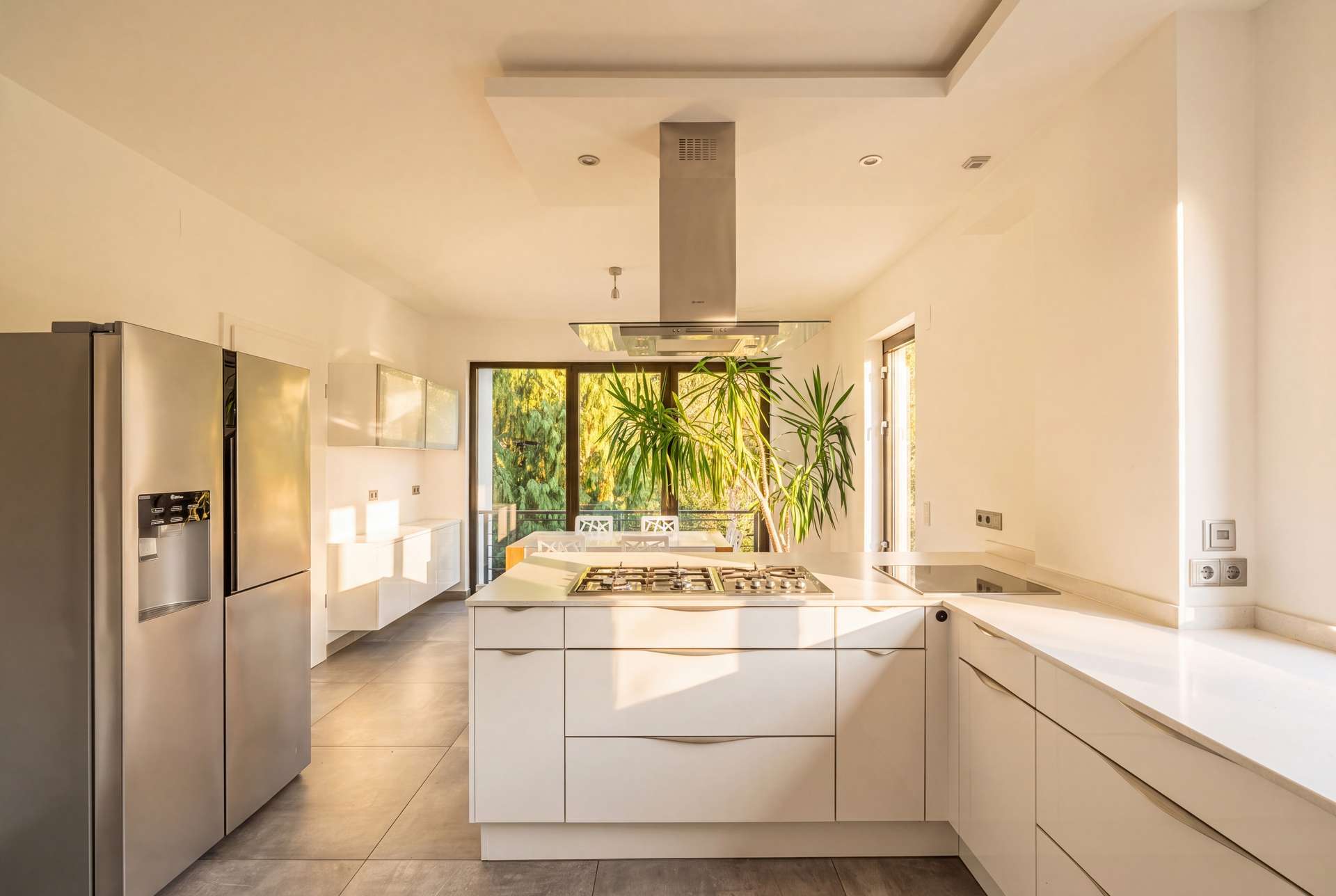 Villa in Topzustand und bester Lage! Luxuriös, modern, 9 Zimmer, Pool, Kamin, Sauna uvm. - Bild 28