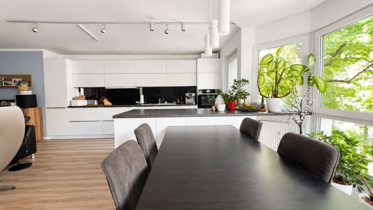 Großzügige 4-Zimmer Wohnung mit ruhigem Sonnenbalkon Nahe Kurfürstendamm - Bild 3