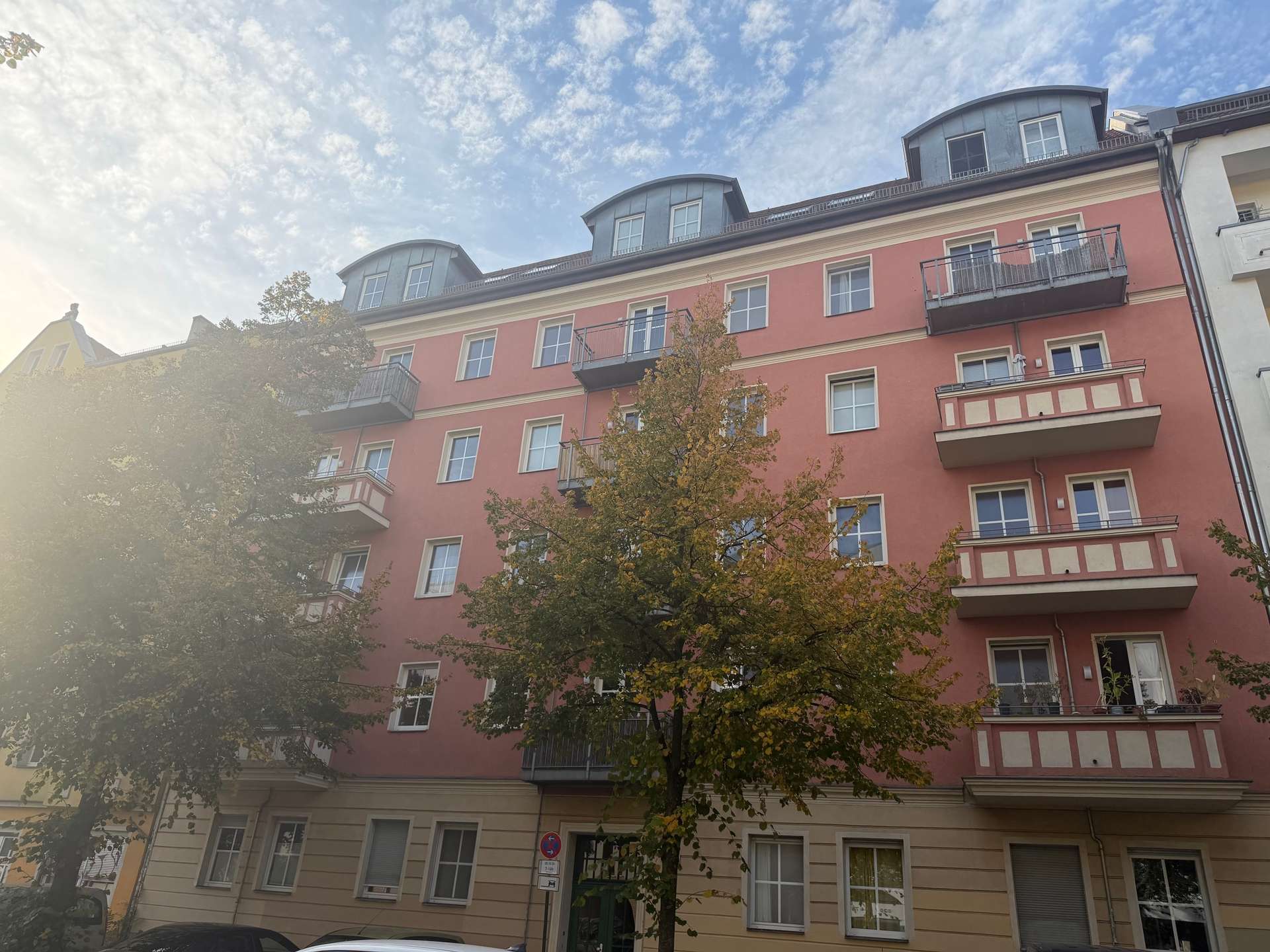 Top Lage & Zustand! Saniertes MFH, 16 aufgeteilte Wohneinheiten, mit hohem Einzelverkaufspotential! - Bild 1
