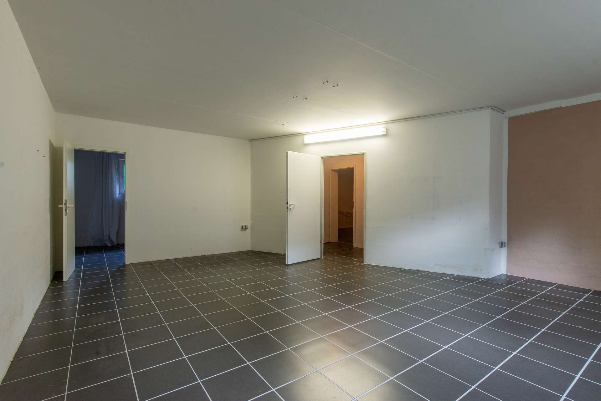 Familienparadies! 6 Zi. + Sauna, Kamin & ca. 671 m² Grundstück mit Carport – Bild 18