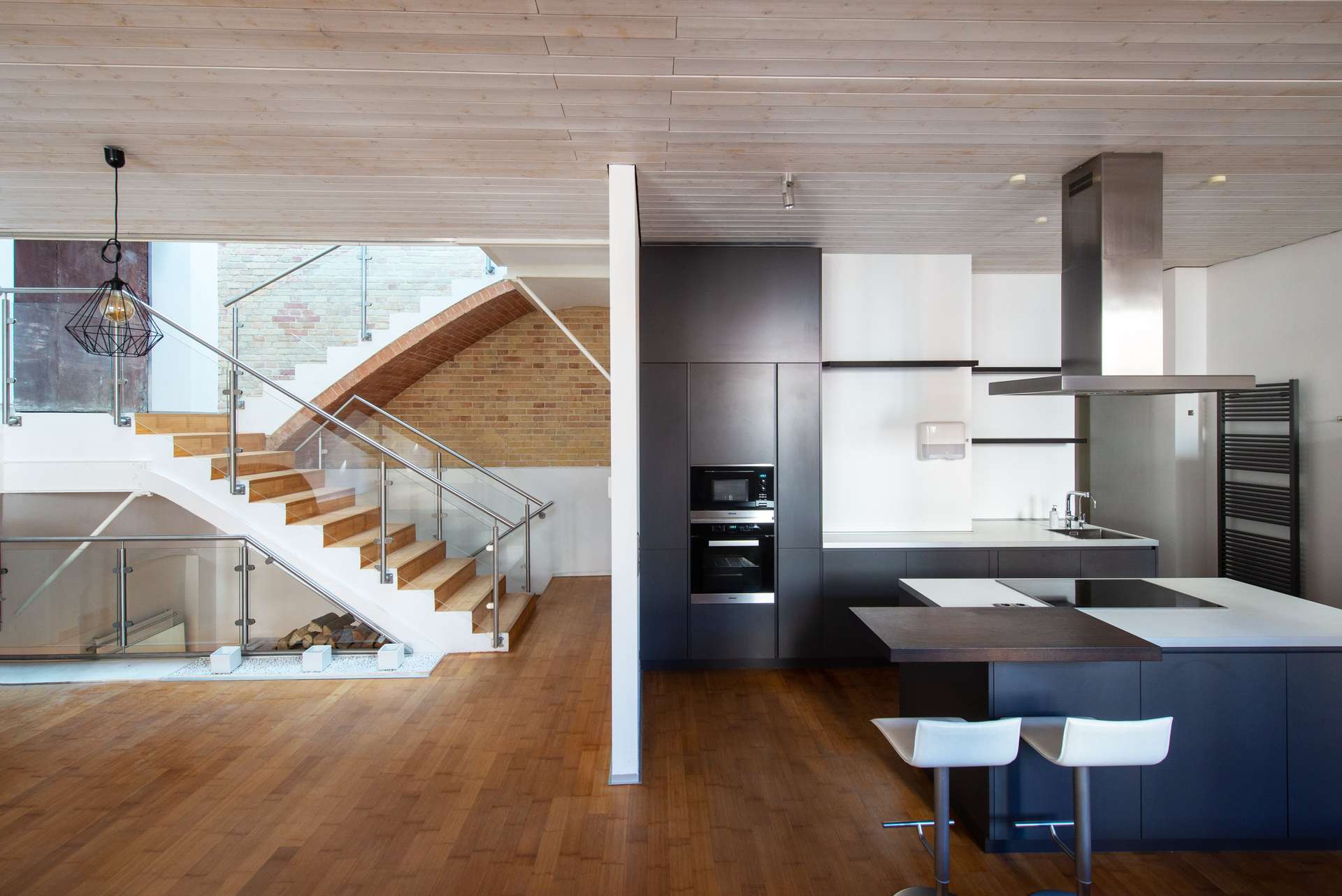 Historische Remise mit exklusivem Flair und Dachterrasse – im ruhigen Innenhof von Berlin-Mitte - Bild 2