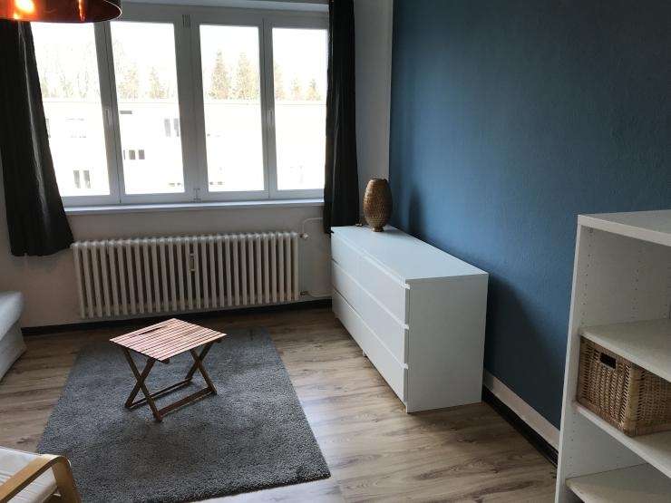 Bezugsfreie Wohnung in saniertem Zustand mit Süd-West-Balkon und Einbauküche - Bild 3
