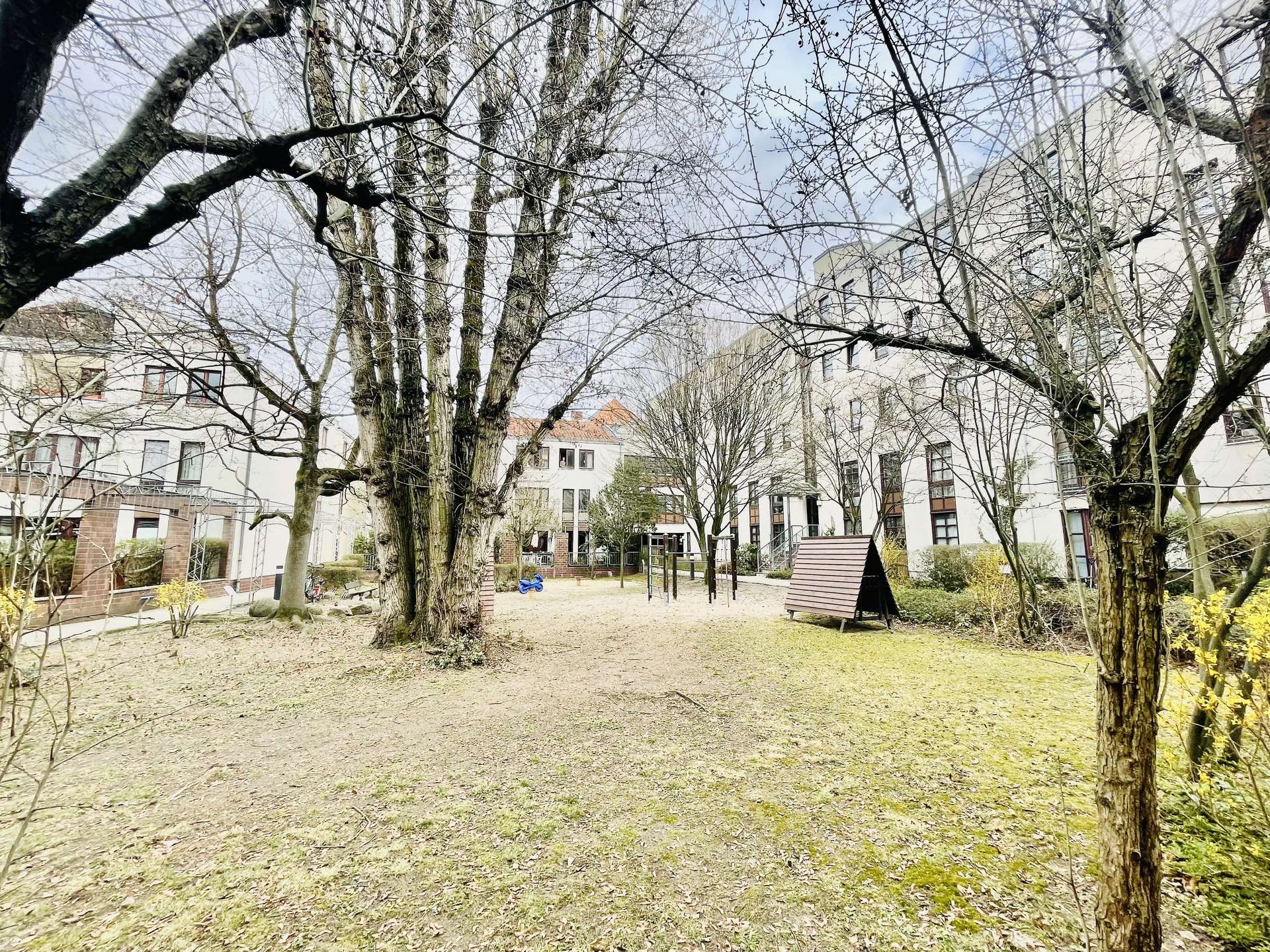Renovierungsbedürftige Einheit mit erheblichem Wertsteigerungspotential! – Bild 2