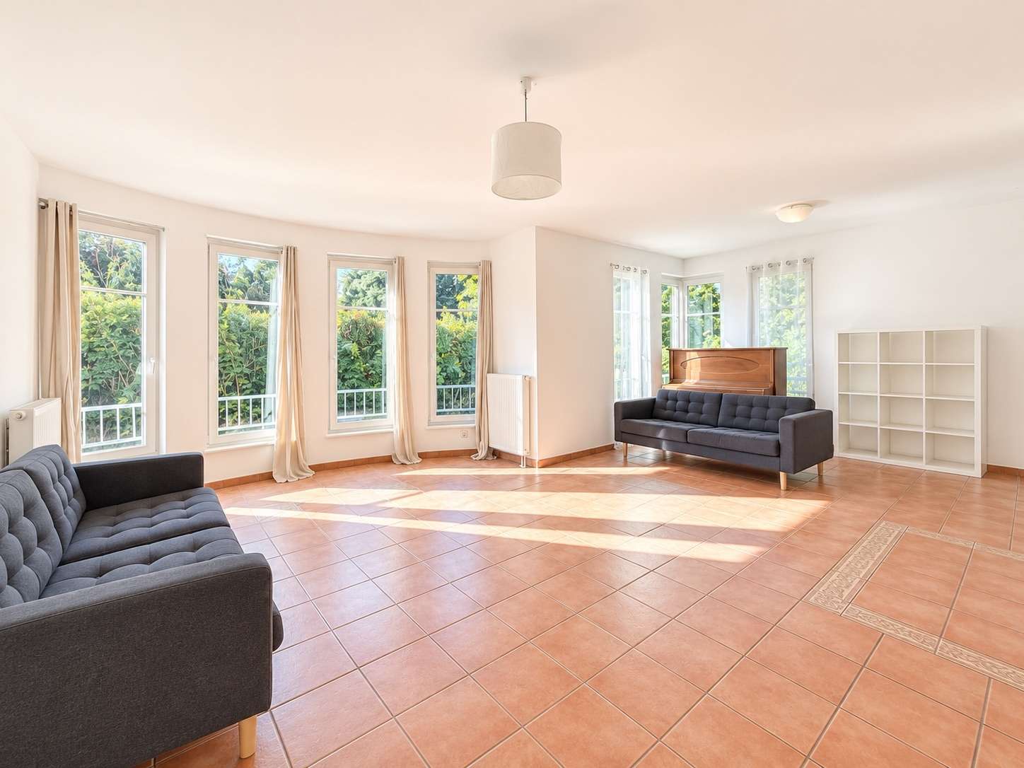 Ein Zuhause mit Charakter – Große Villa mit traumhaftem Garten auf ca. 900 m² Grundstück in Potsdam - Bild 3