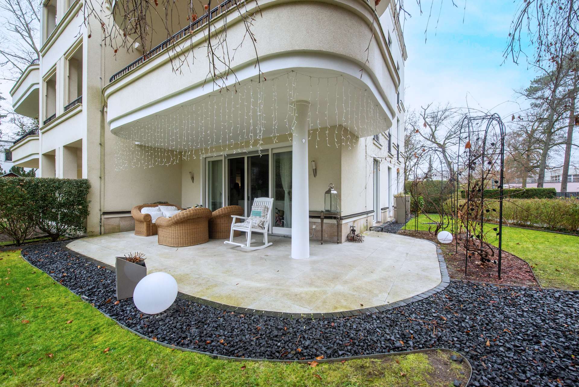 Exklusive Luxusresidenz in erstklassiger Lage mit Tiefgaragenstellplatz – Bild 7