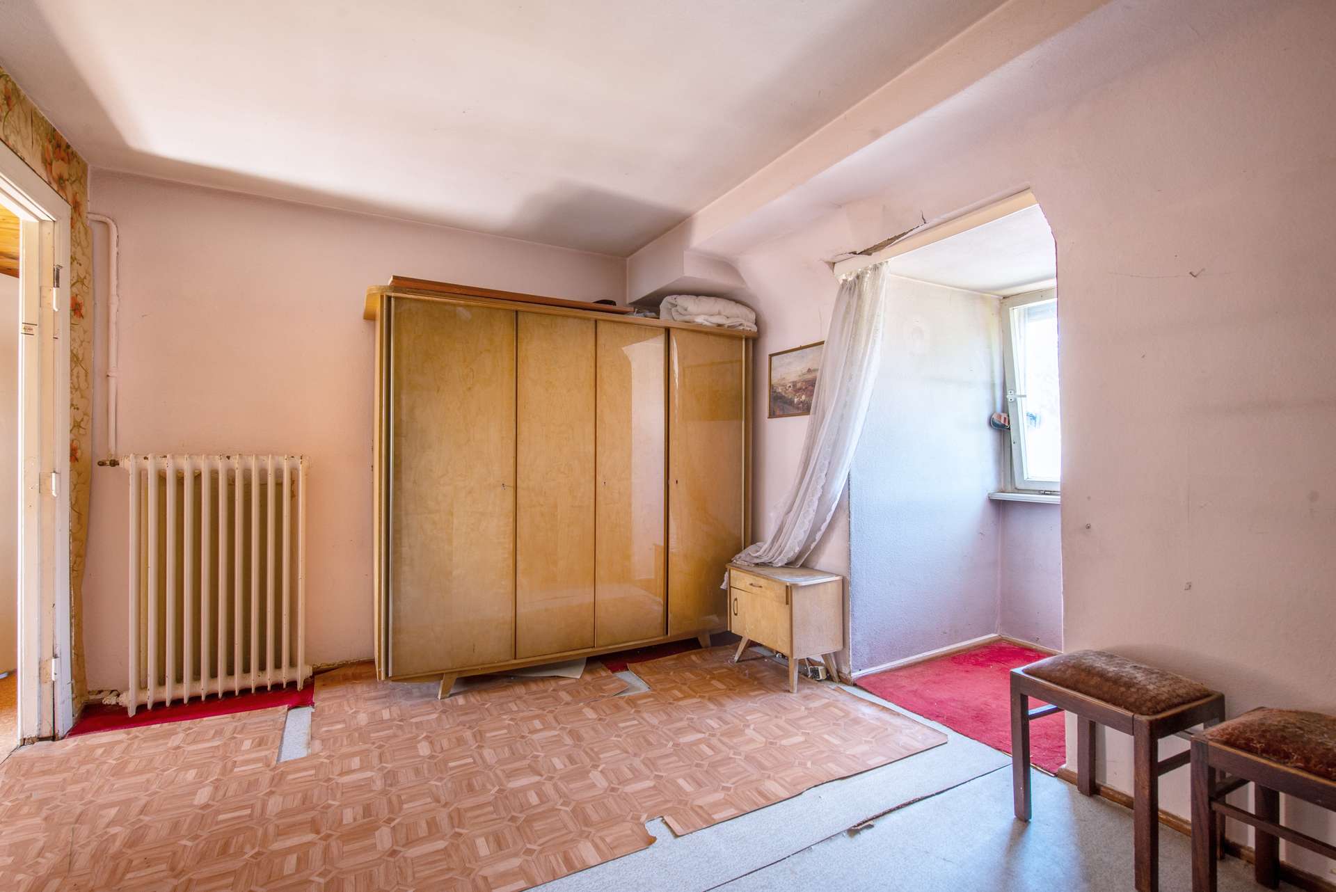 Freistehend wirkende DHH mit großem Garten, 3 separaten Wohnbereichen, Keller & Garage - Bild 22