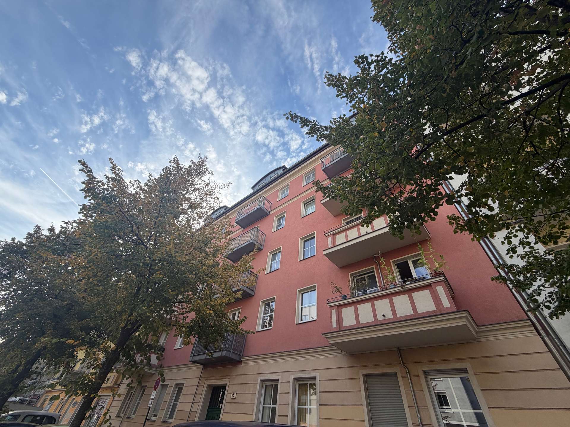 Top Lage & Zustand! Saniertes MFH, 16 aufgeteilte Wohneinheiten, mit hohem Einzelverkaufspotential! - Bild 2
