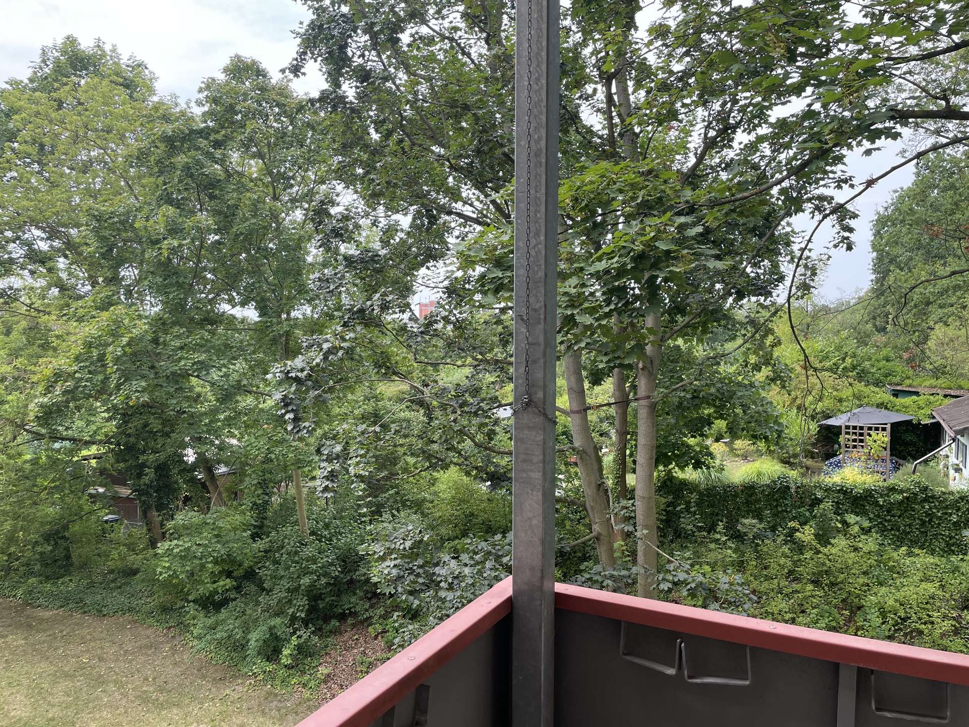 Stilvoll kernsanierte Altbauwohnung mit Südwest-Balkon ins Grüne (bezugsfrei ab November) - Bild 3