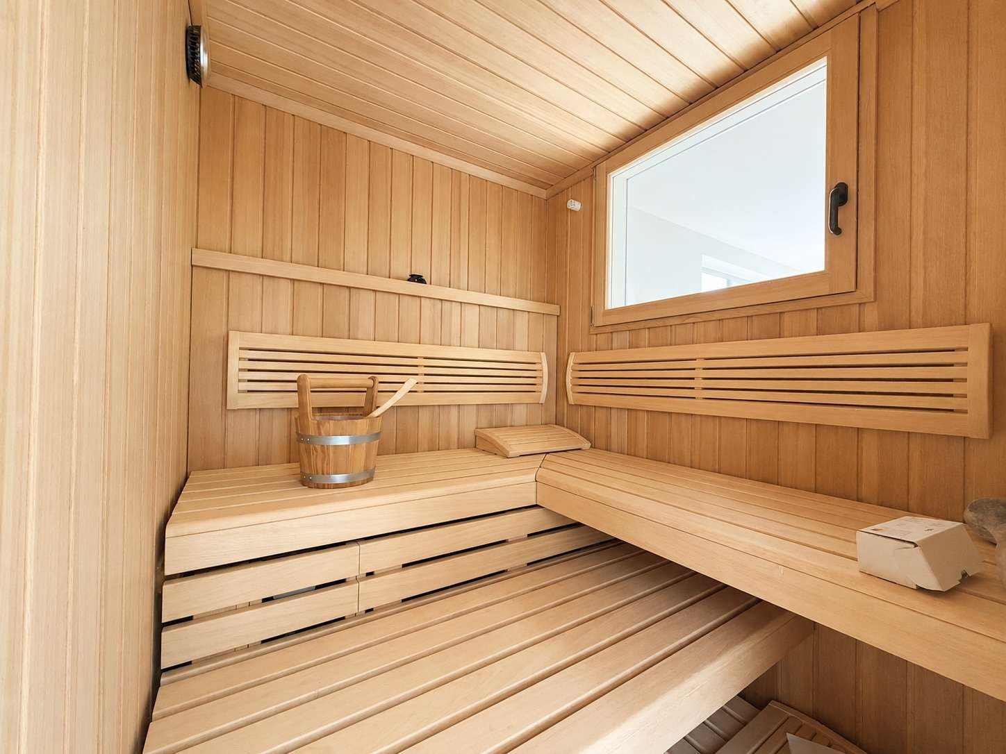 Imposant. Luxuriös. Einzigartig. – Villa in fußläufiger Seenähe in Bestlage - Bild 12