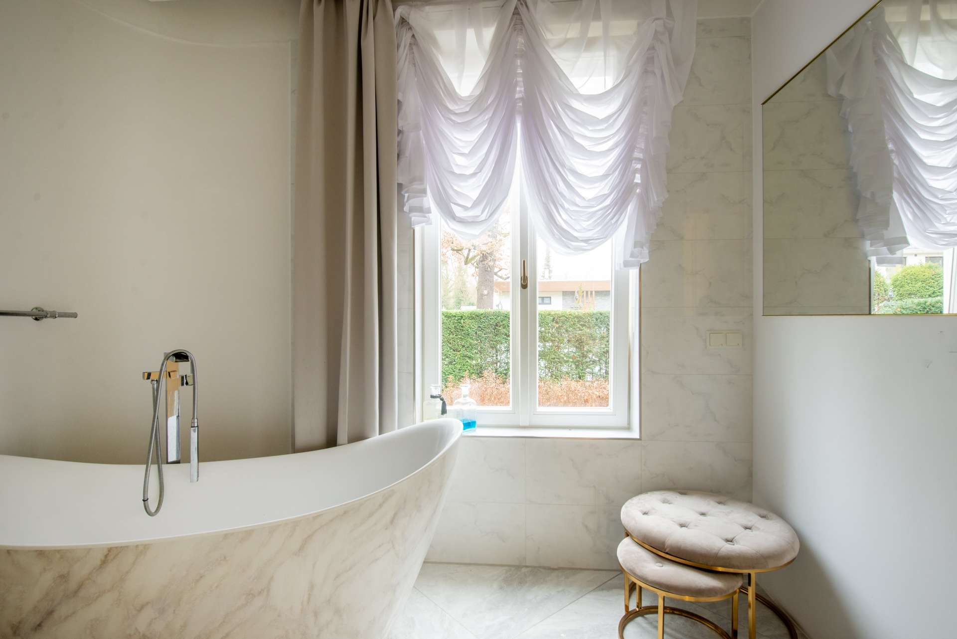 Exklusive Luxusresidenz in erstklassiger Lage mit Tiefgaragenstellplatz – Bild 6