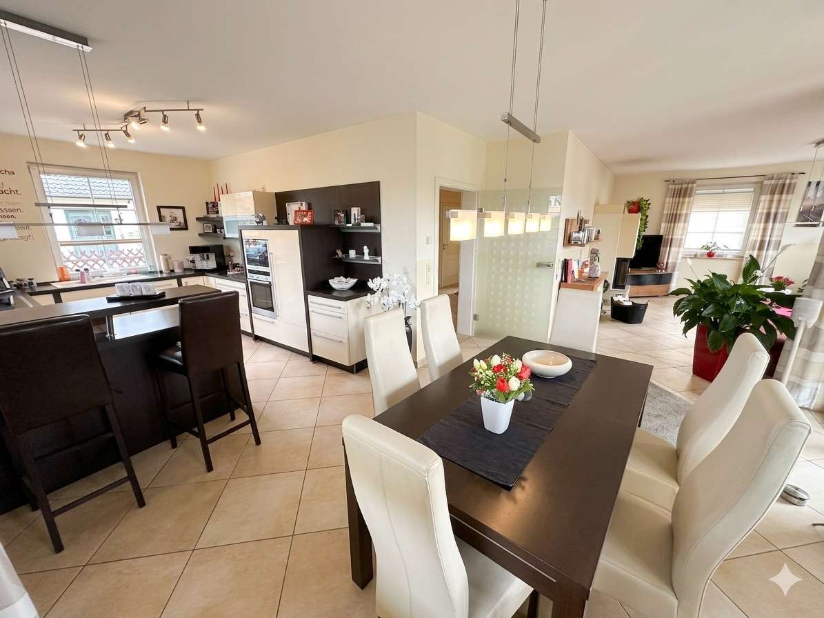 Traumhafte Stadtvilla mit Doppelgarage und A+ Energieeffizienz in familienfreundlicher Lage – Bild 4