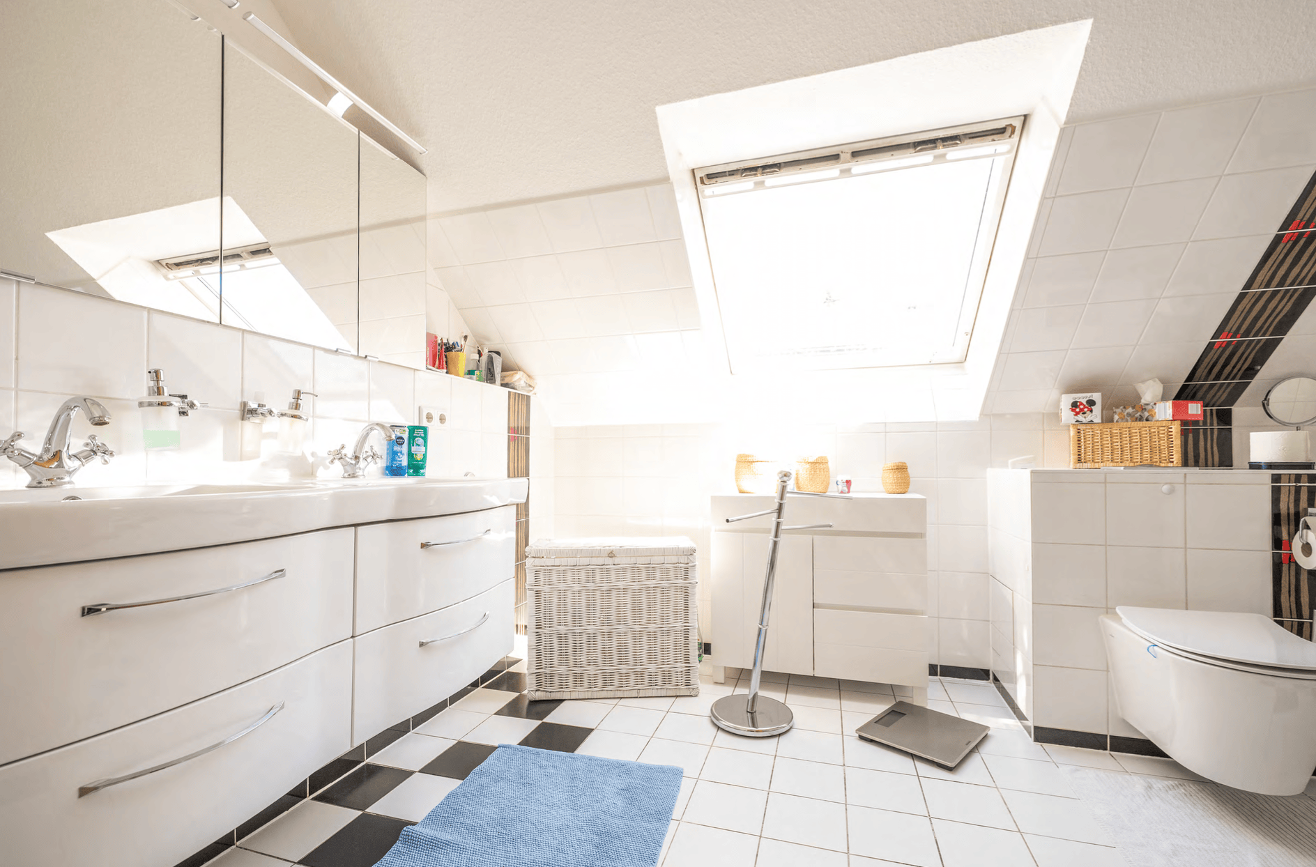 Hochwertiges Einfamilienhaus mit stilvollem Wohnkonzept auf 500m2 Grundstück in zentraler Lage! - Bild 24
