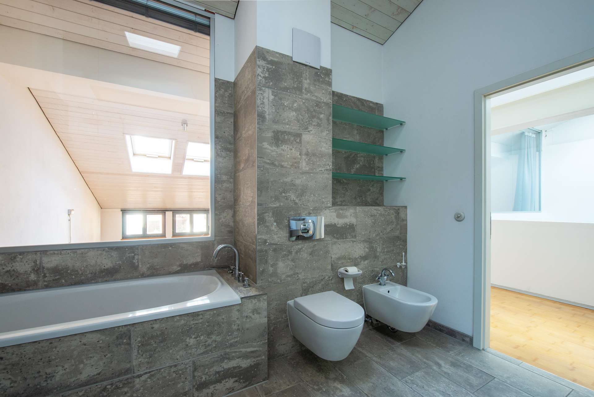 Historische Remise mit exklusivem Flair und Dachterrasse – im ruhigen Innenhof von Berlin-Mitte - Bild 12