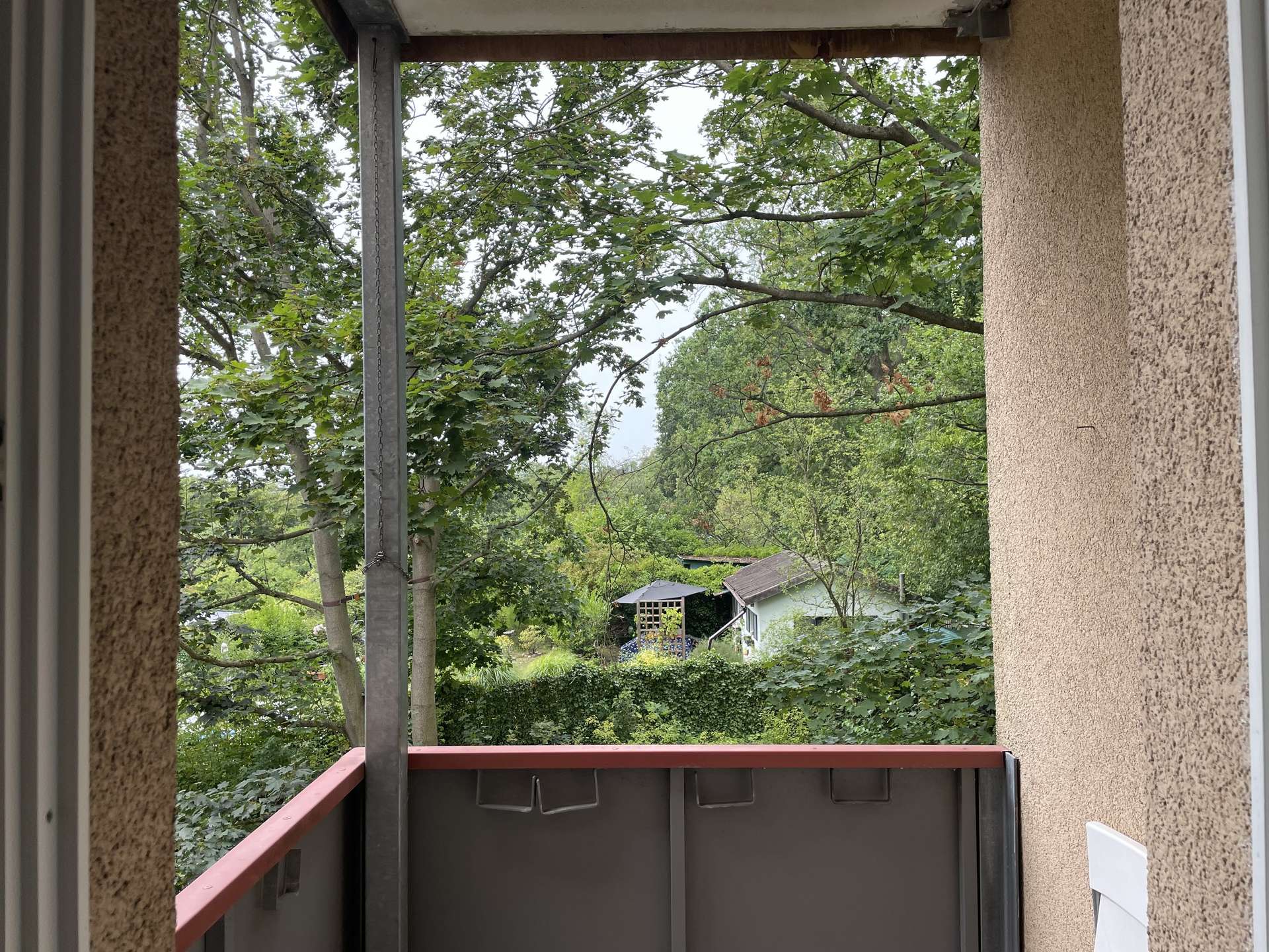 Stilvoll kernsanierte Altbauwohnung mit Südwest-Balkon ins Grüne (bezugsfrei ab November) - Bild 4