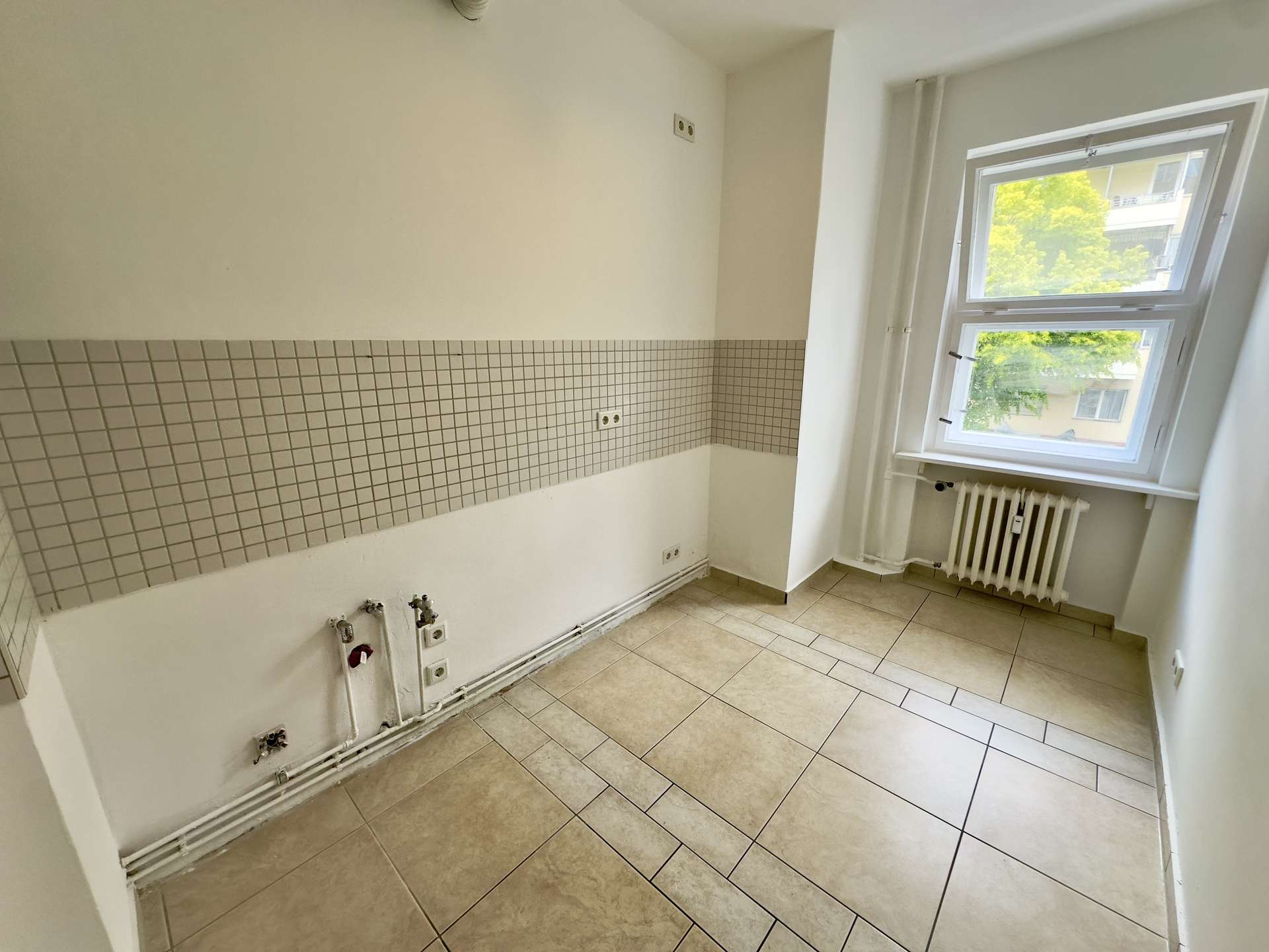 Bezugsfrei! Helle 4 Zimmerwohnung in bester Lage – Bild 8