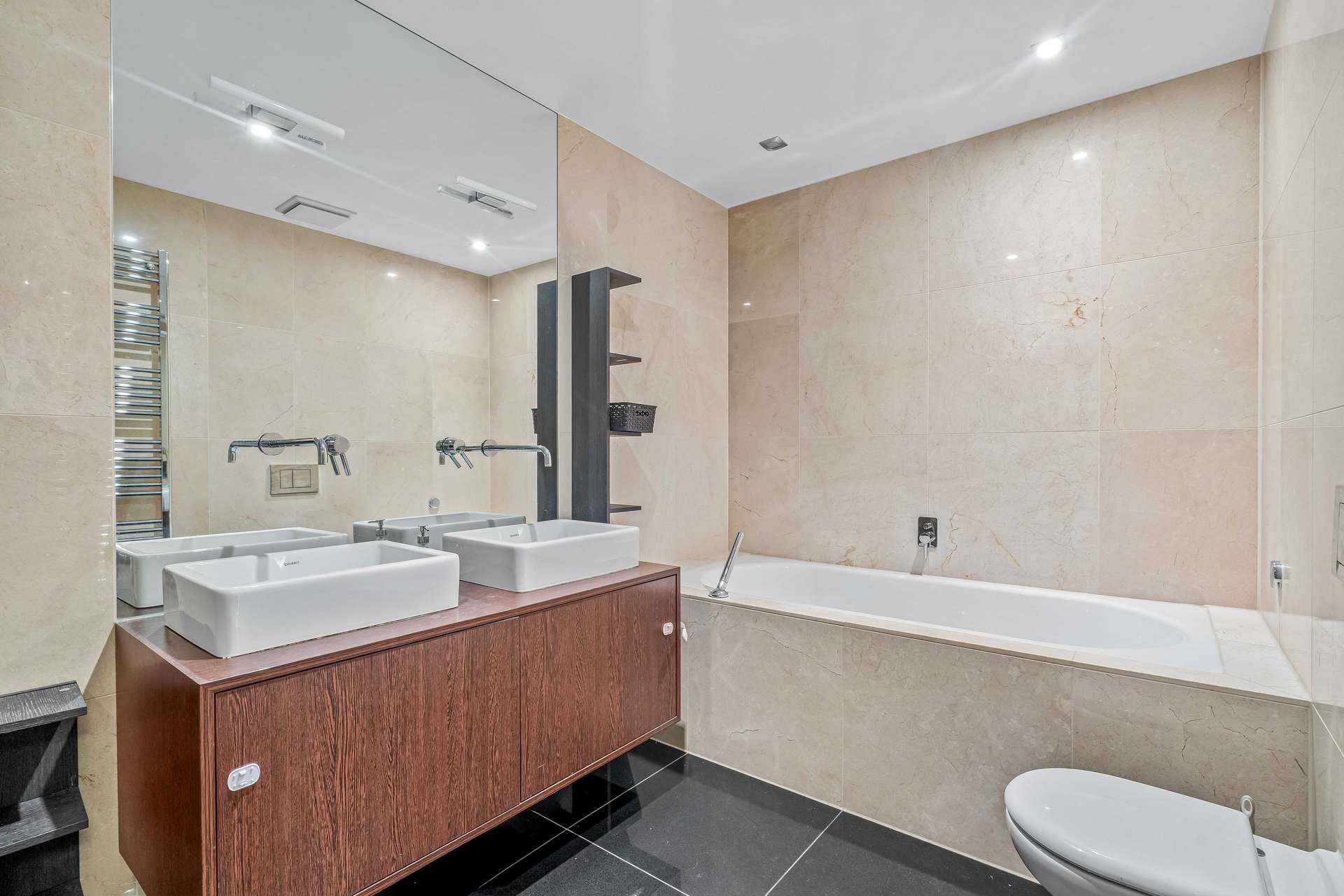 Fellini Residences: Exklusive Designwohnung im Herzen Berlins – inklusive TG-Stellplatz – Bild 9