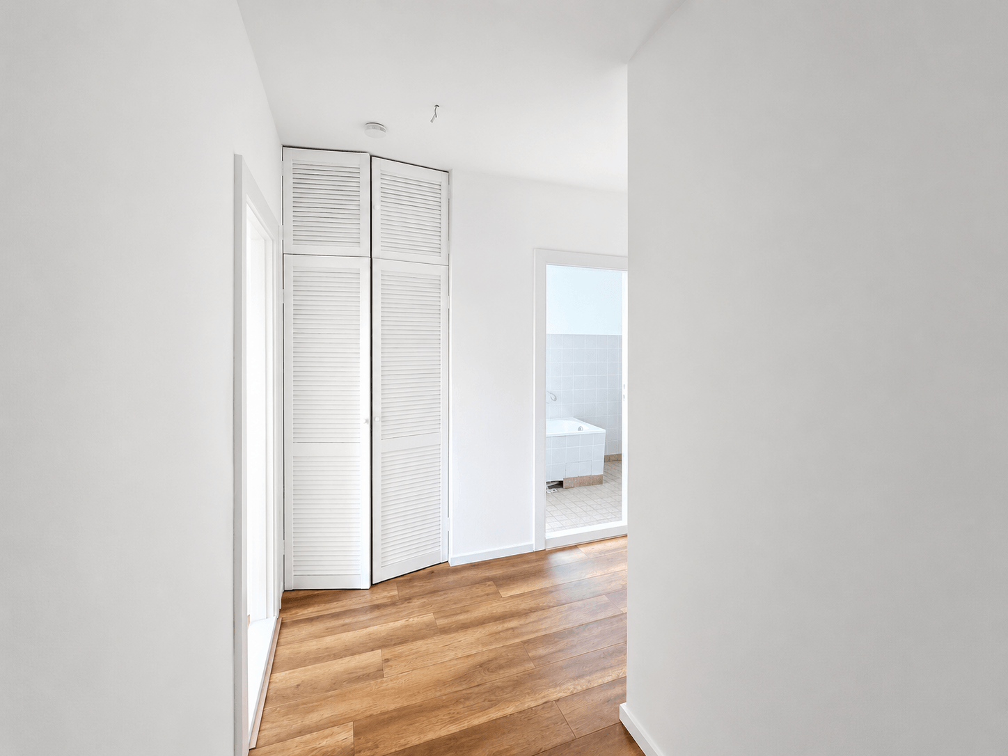 Sofort bezugsfrei! 2 Zimmer + große Wohnküche - Südwest in sehr begehrter Lage - Bild 6