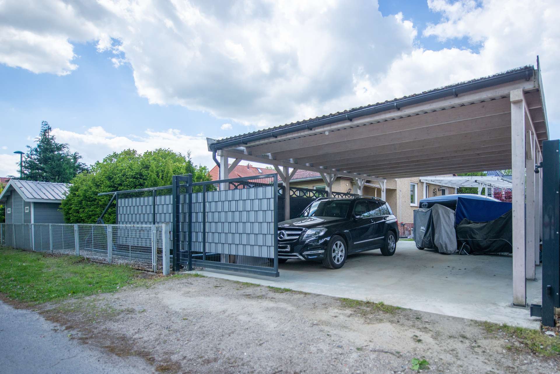 Raus aus Berlin. Rein ins Zuhause. – Stilvoll saniertes Familienhaus mit Kamin & Traumgarten – Bild 28