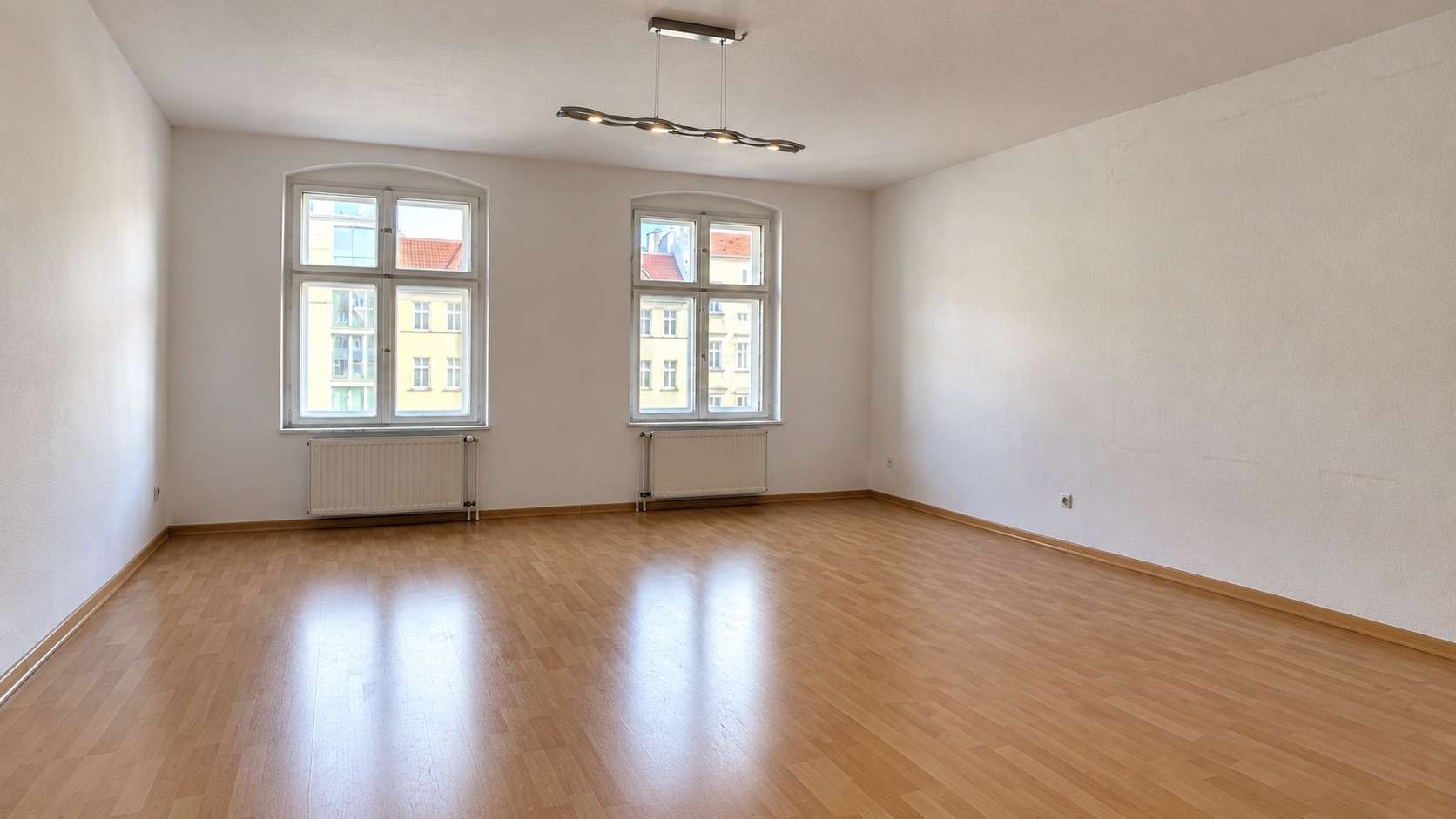 Wohnen am Rosenthaler Platz: Lichtdurchflutete 2-Zimmer Wohnung im Herzen von Mitte - Bild 2