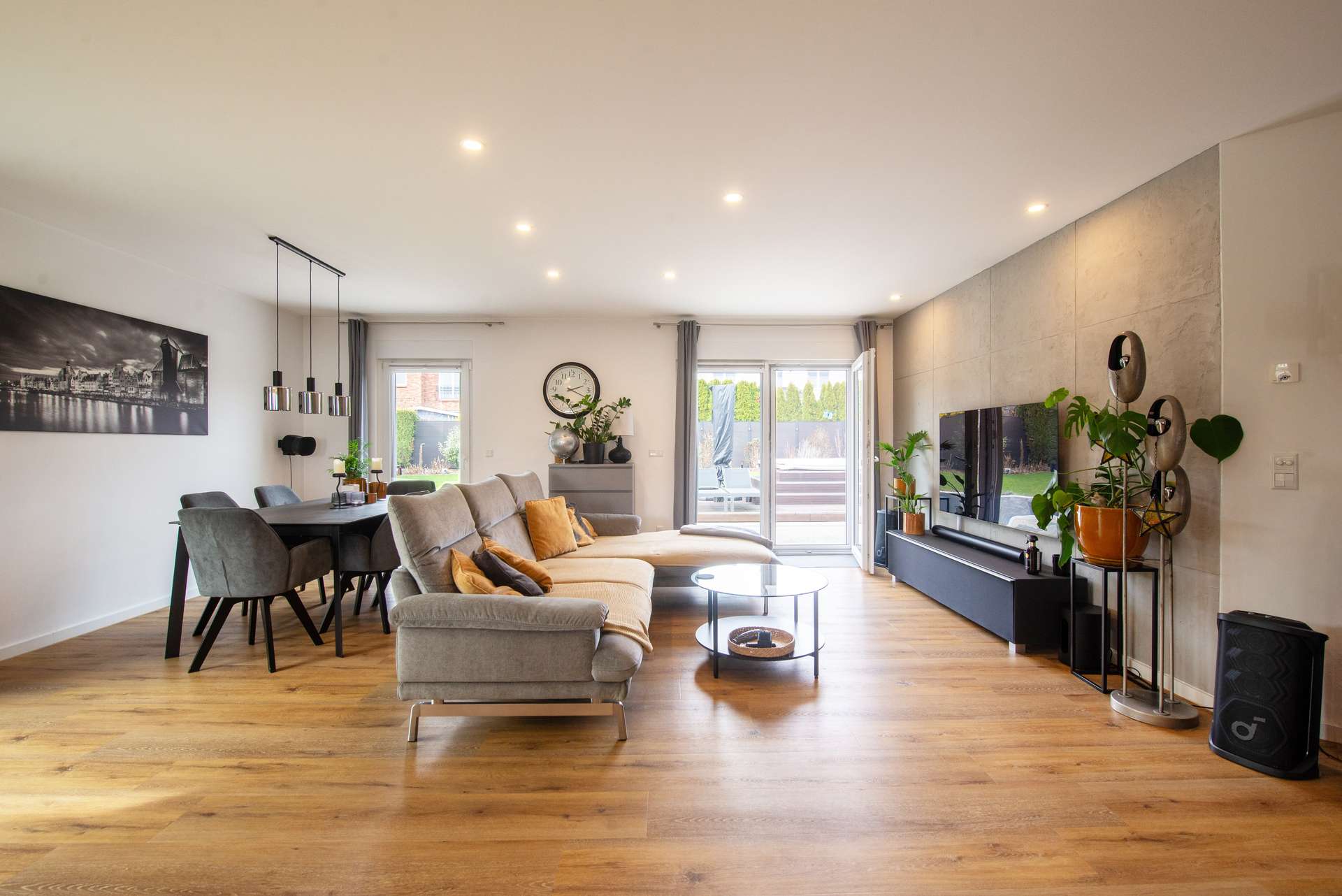 Familientraum in Berlin-Rudow: Einfamilienhaus mit großem Garten & Wintergarten – Bild 3