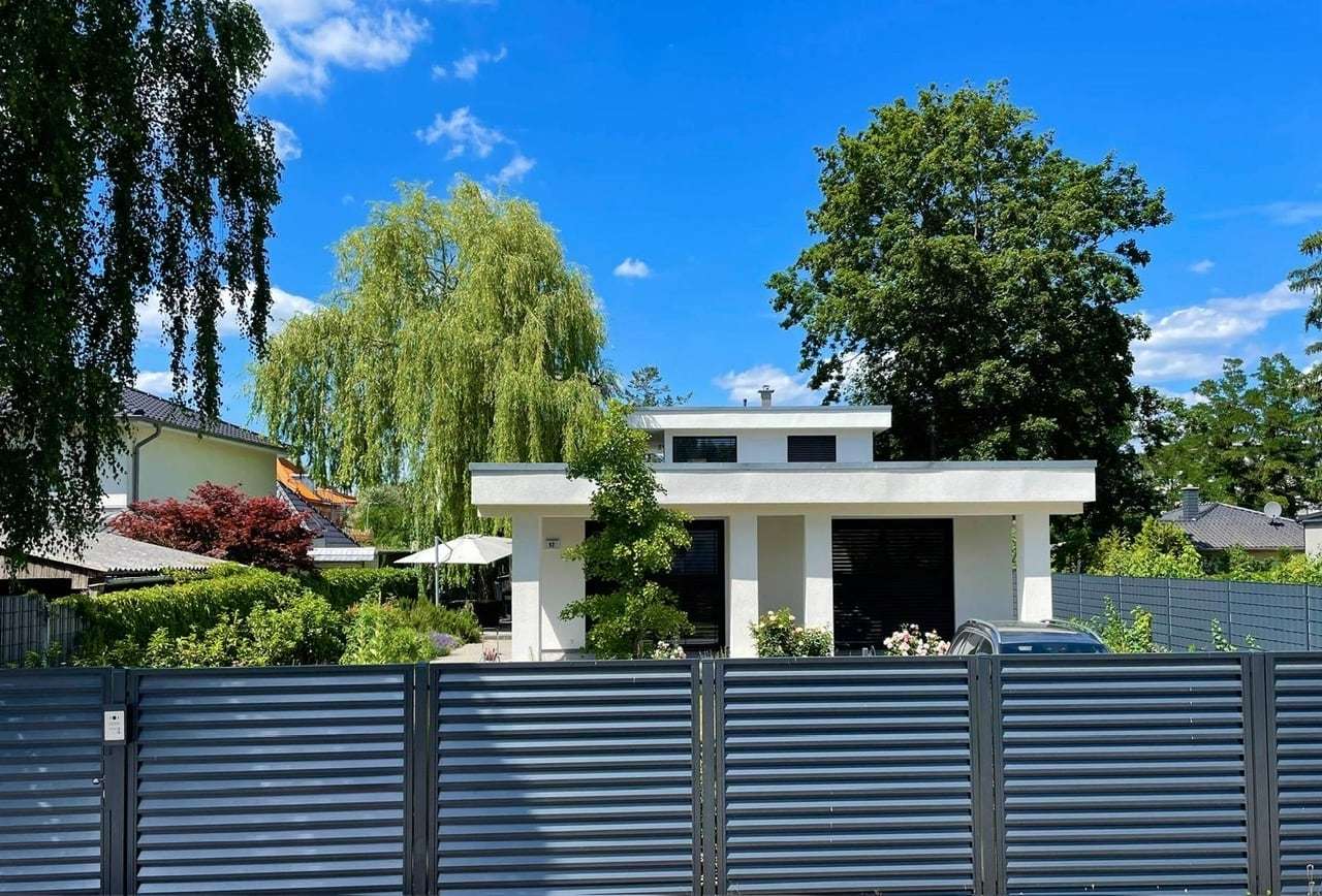 Prachtvolles Mehrgenerationsanwesen! Einzigartiger Luxus verteilt auf 2 Designer-Häuser in Toplage - Bild 2