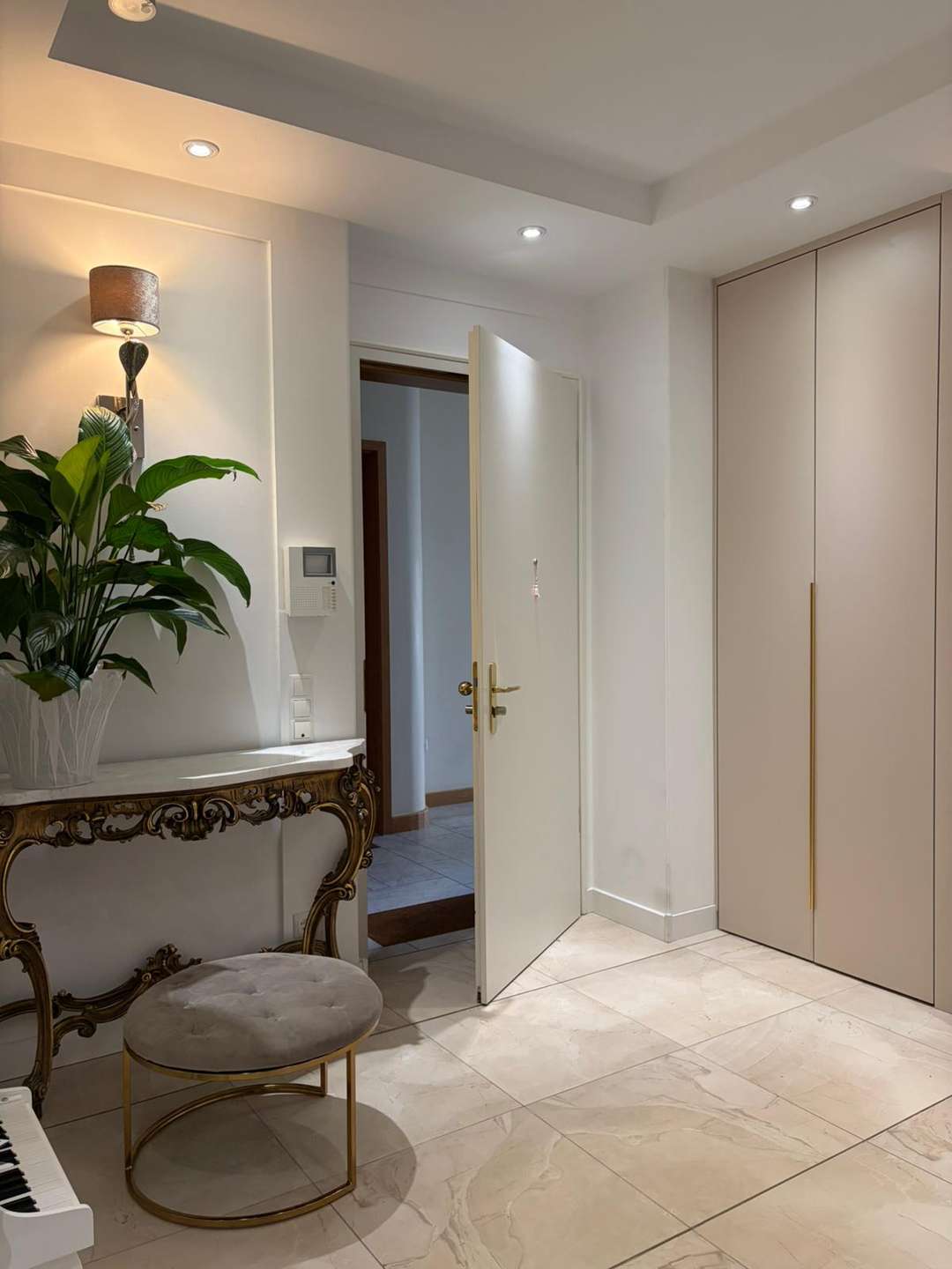 Prestigeträchtige Residenz in Grunewald mit privatem Außenrefugium – Bild 3