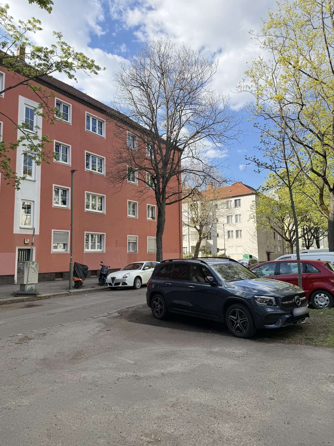 Sonnige 2,5‐Zimmer‐Wohnung mit Balkon! Nur 10 Minuten vom Rathaus Spandau entfernt – Bild 2