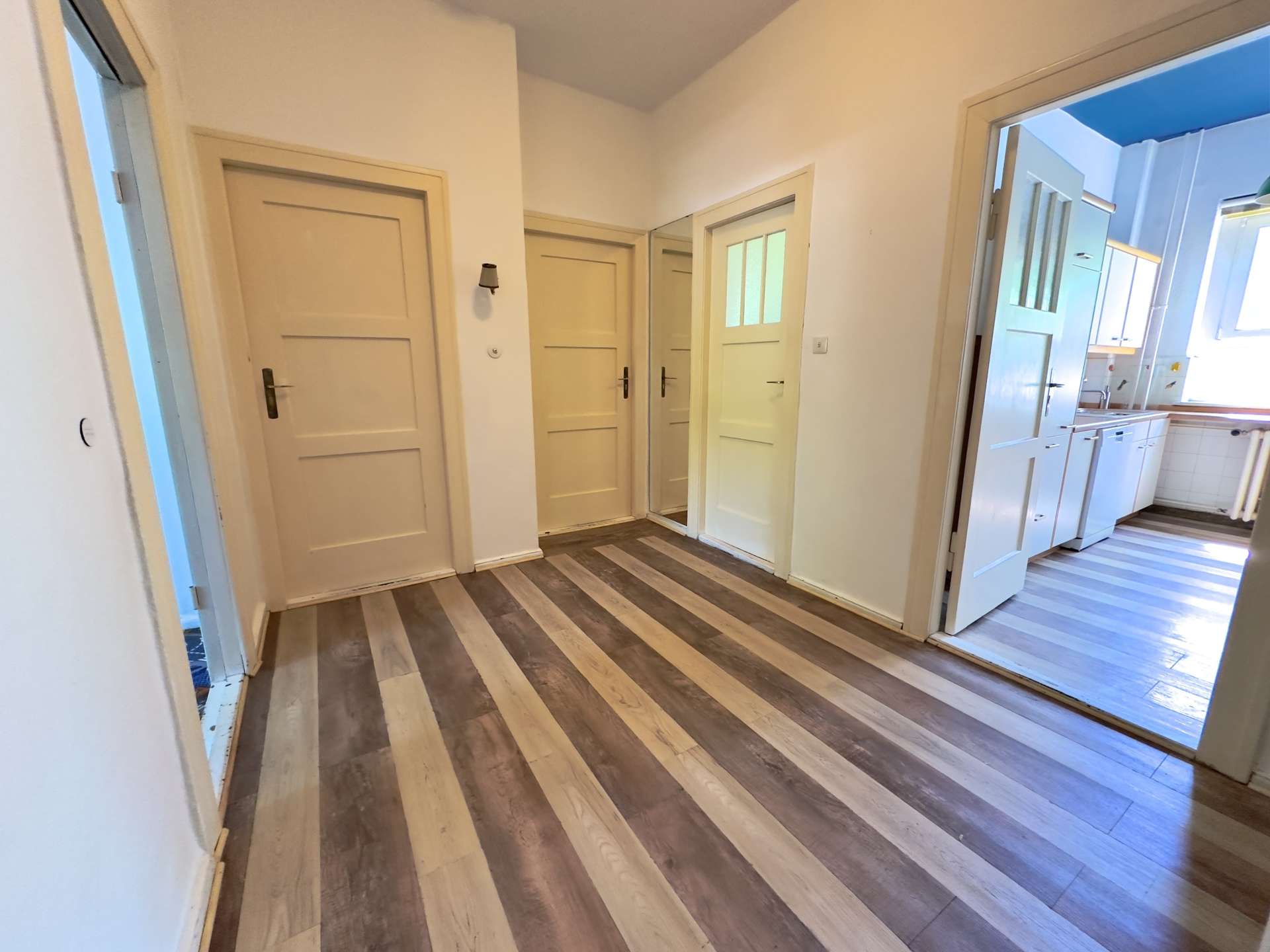 Charmante 3-Zimmer-Altbauwohnung mit 3 m Deckenhöhe & grünem Innenpark in Berlin – Bild 7