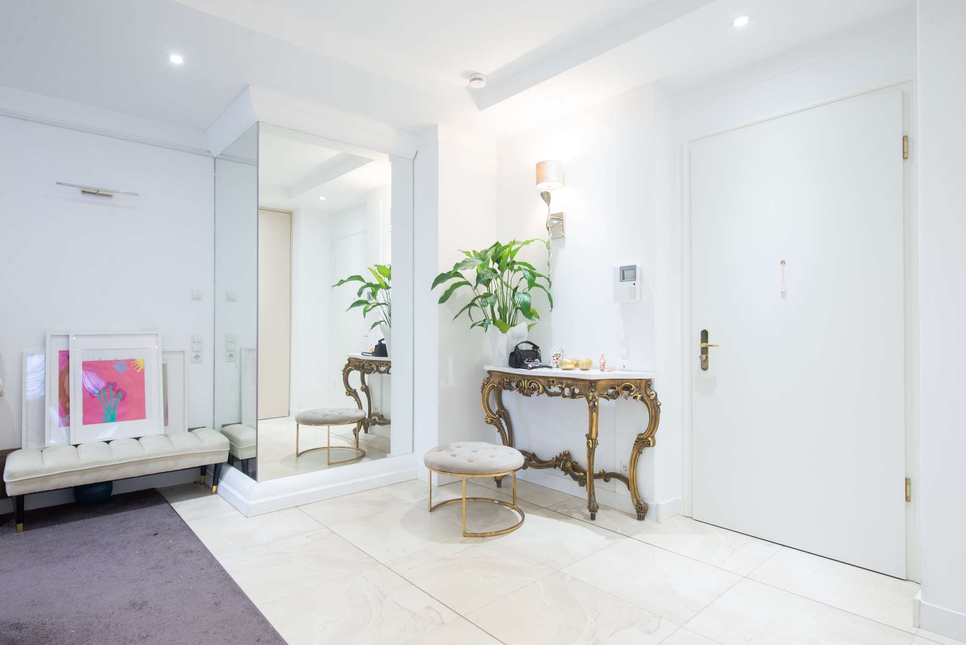 Exklusive Luxusresidenz in erstklassiger Lage mit Tiefgaragenstellplatz – Bild 2