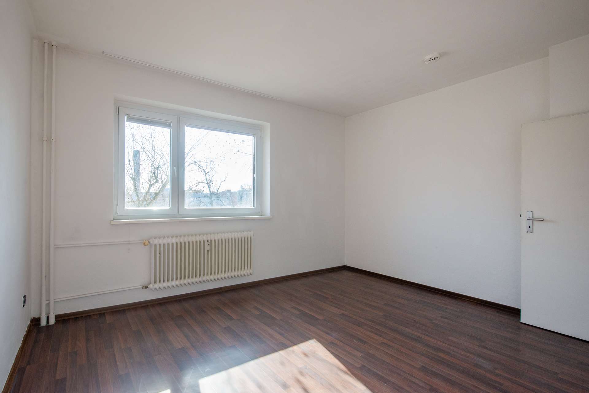 Ku’damm Nähe! Charmante Wohnung mit Balkon in gefragter Lage – Bild 2