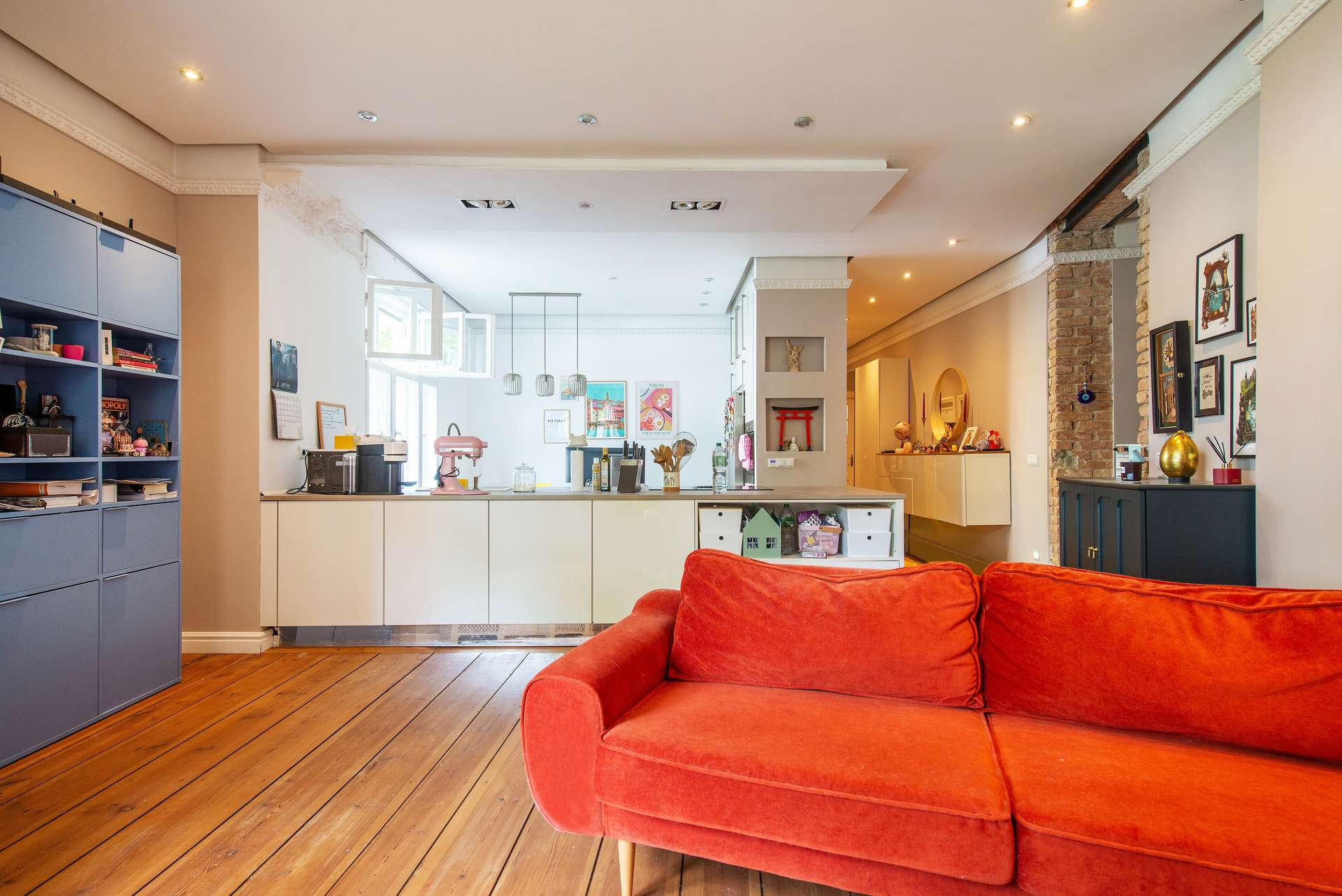Stilvoll modernisierte Altbauwohnung mit Balkon am Stadtpark Steglitz - Bild 2