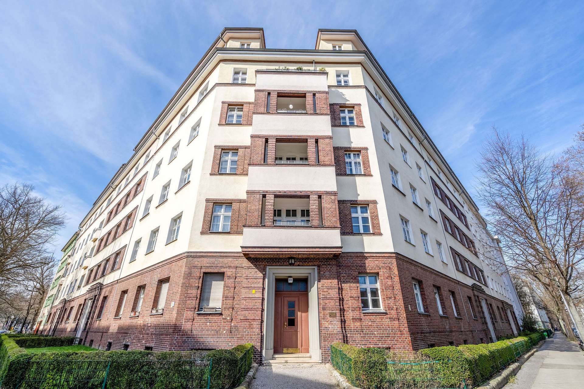 Charmante Altbauwohnung in Toplage: Eleganz und Komfort in Charlottenburg-Wilmersdorf