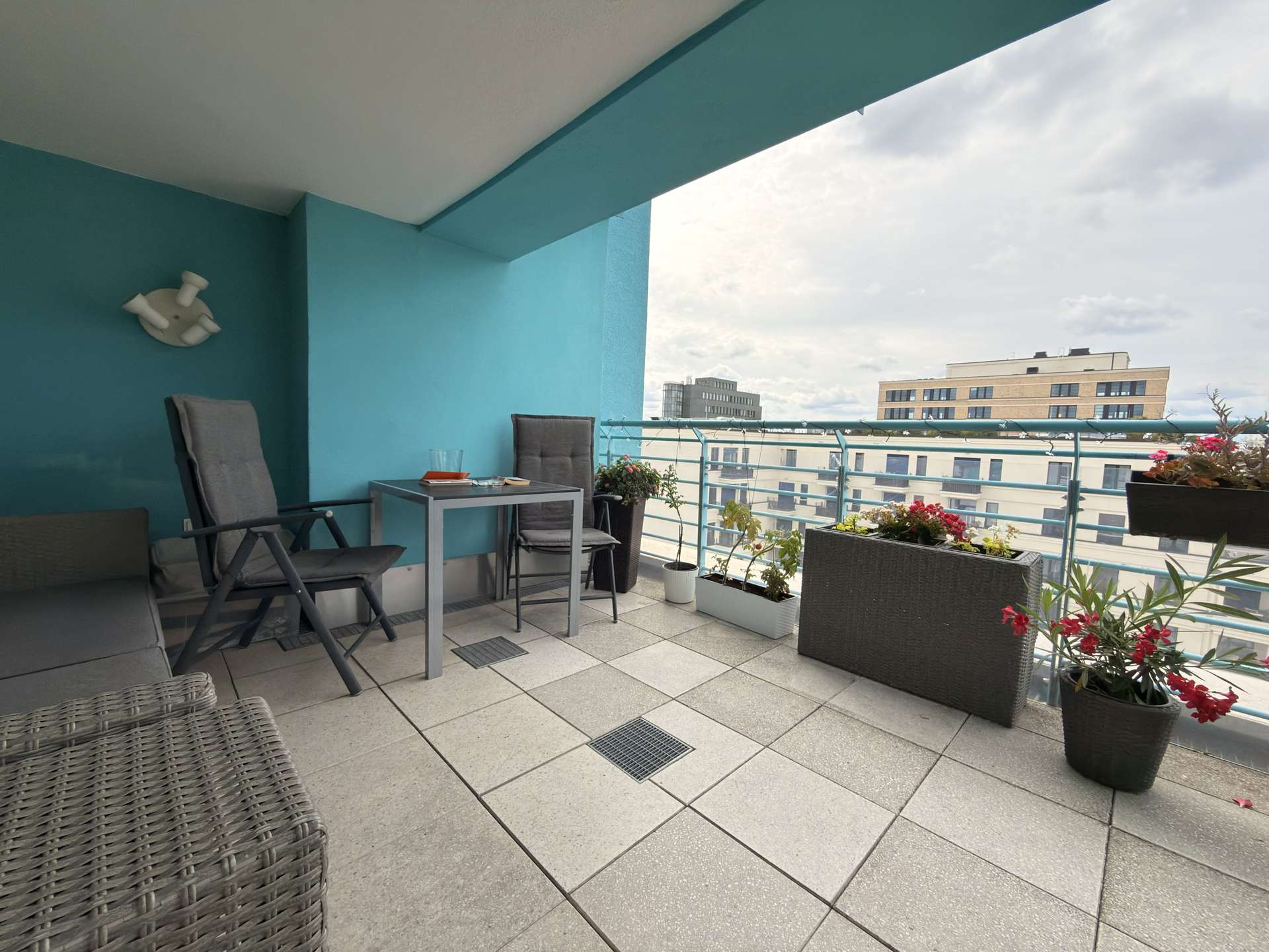 Exklusives Apartment mit Spreeblick, Concierge-Service und Tiefgaragenstellplatz - Bild 1