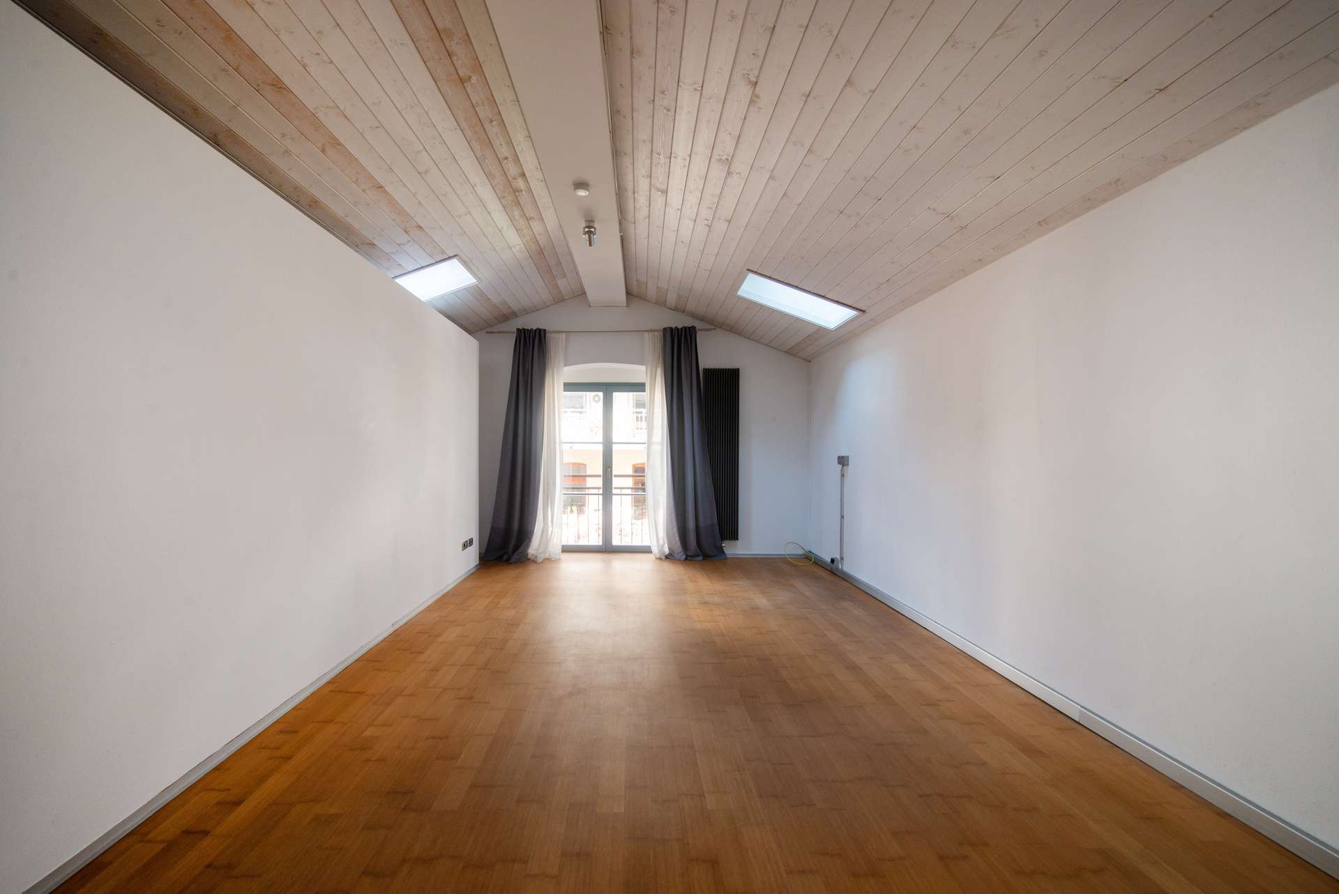 Historische Remise mit exklusivem Flair und Dachterrasse – im ruhigen Innenhof von Berlin-Mitte - Bild 8