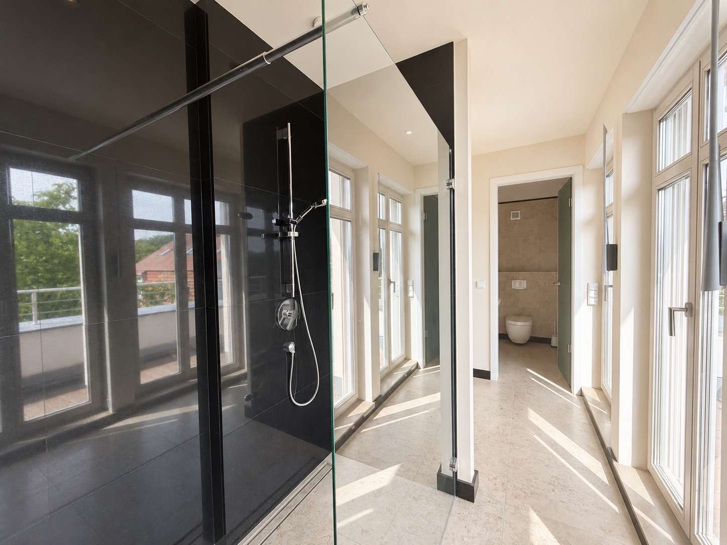 Imposant. Luxuriös. Einzigartig. – Villa in fußläufiger Seenähe in Bestlage - Bild 14