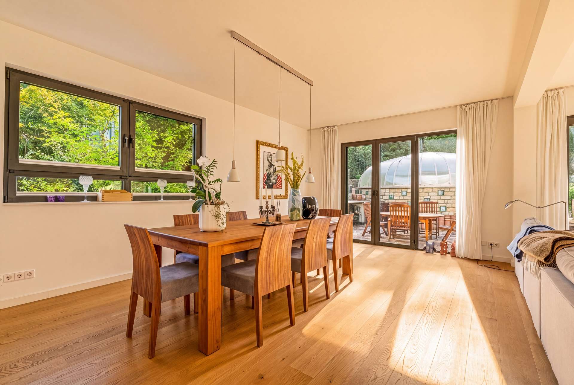 Villa in Topzustand und bester Lage! Luxuriös, modern, 9 Zimmer, Pool, Kamin, Sauna uvm. - Bild 30