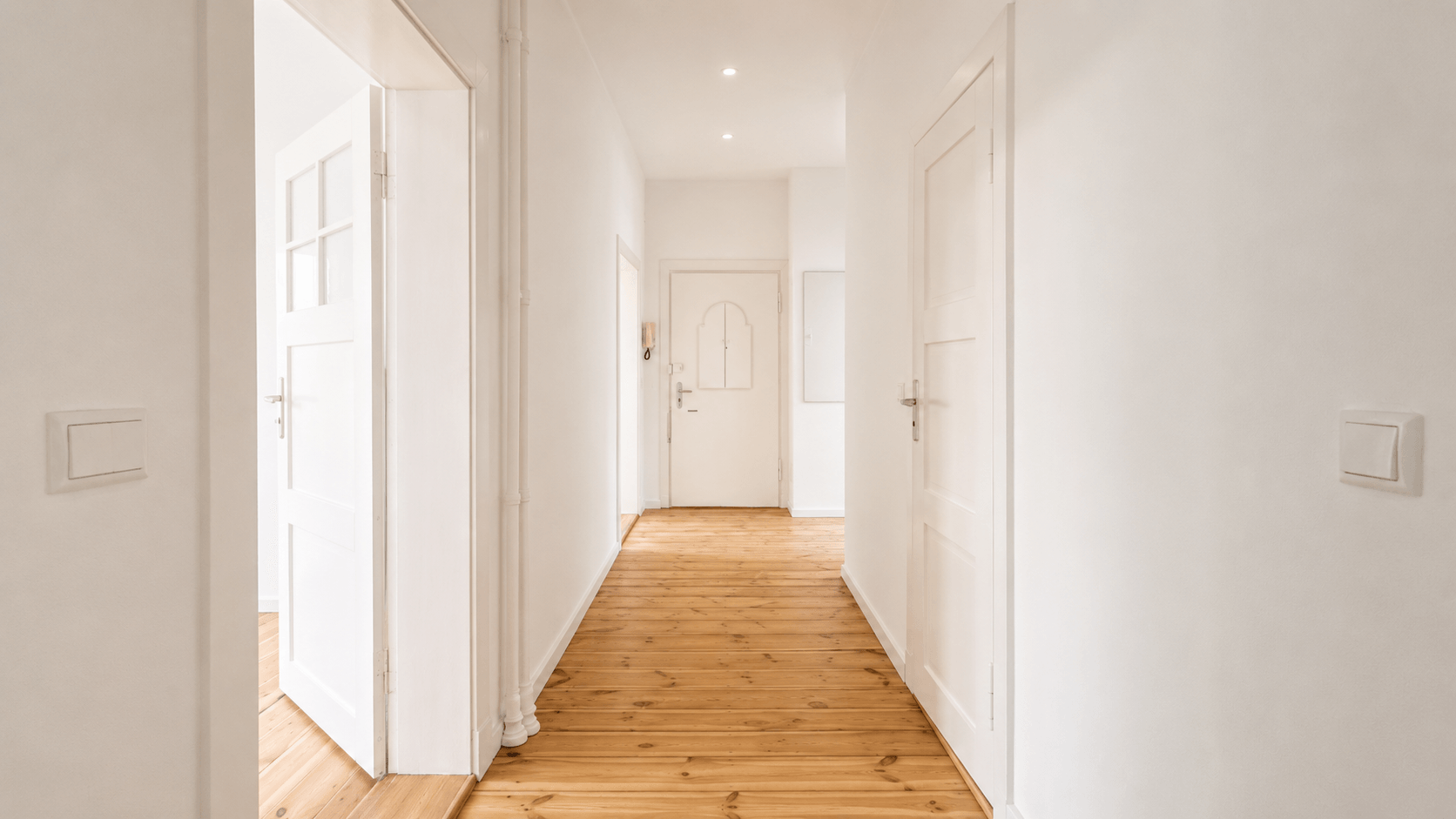 Saniertes Altbaujuwel mit schönem Innenhofbalkon und Dachbodennutzung Nahe Rathaus Steglitz - Bild 10