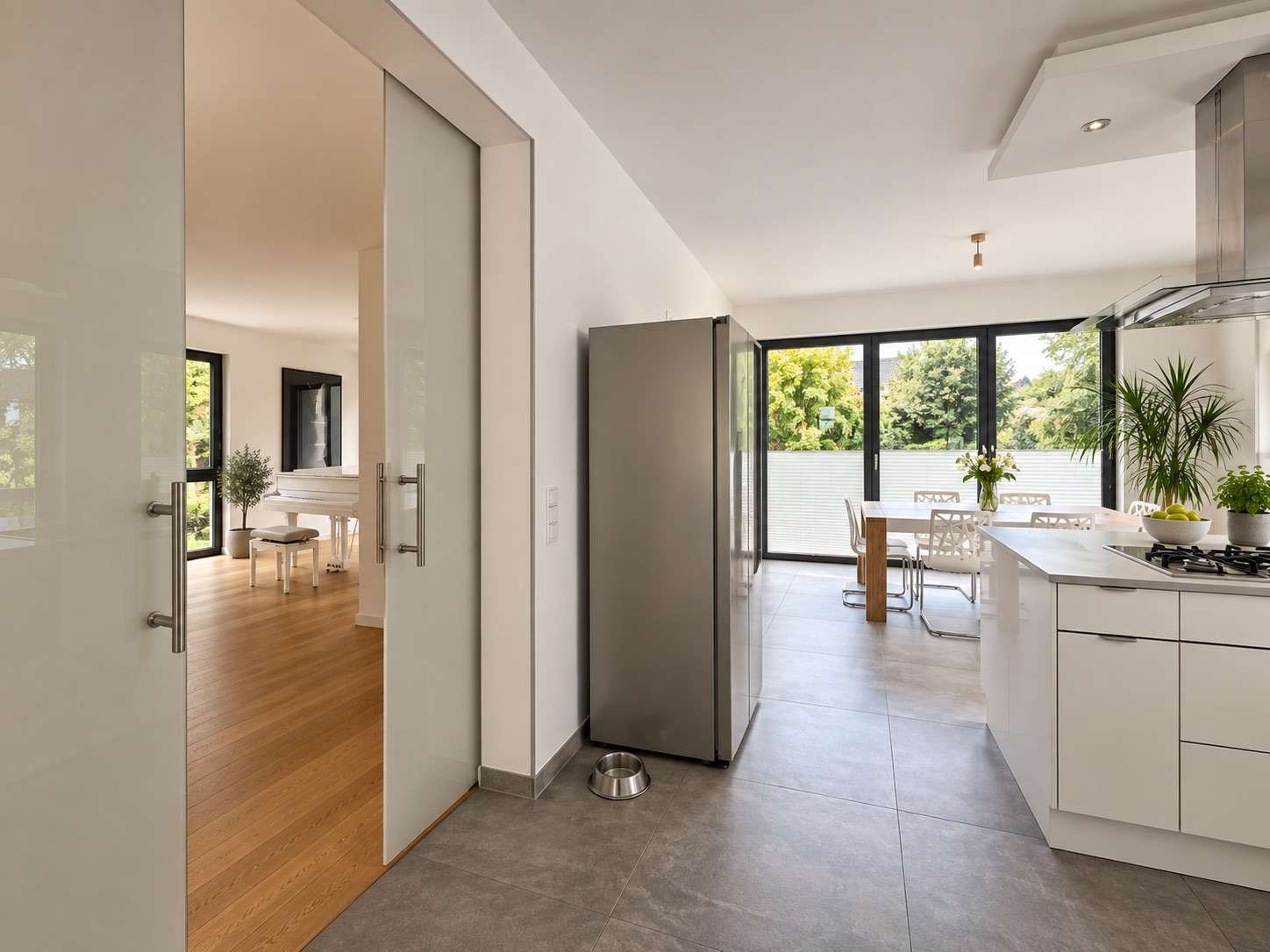 Villa in Topzustand und bester Lage! Luxuriös, modern, 9 Zimmer, Pool, Kamin, Sauna uvm. - Bild 12