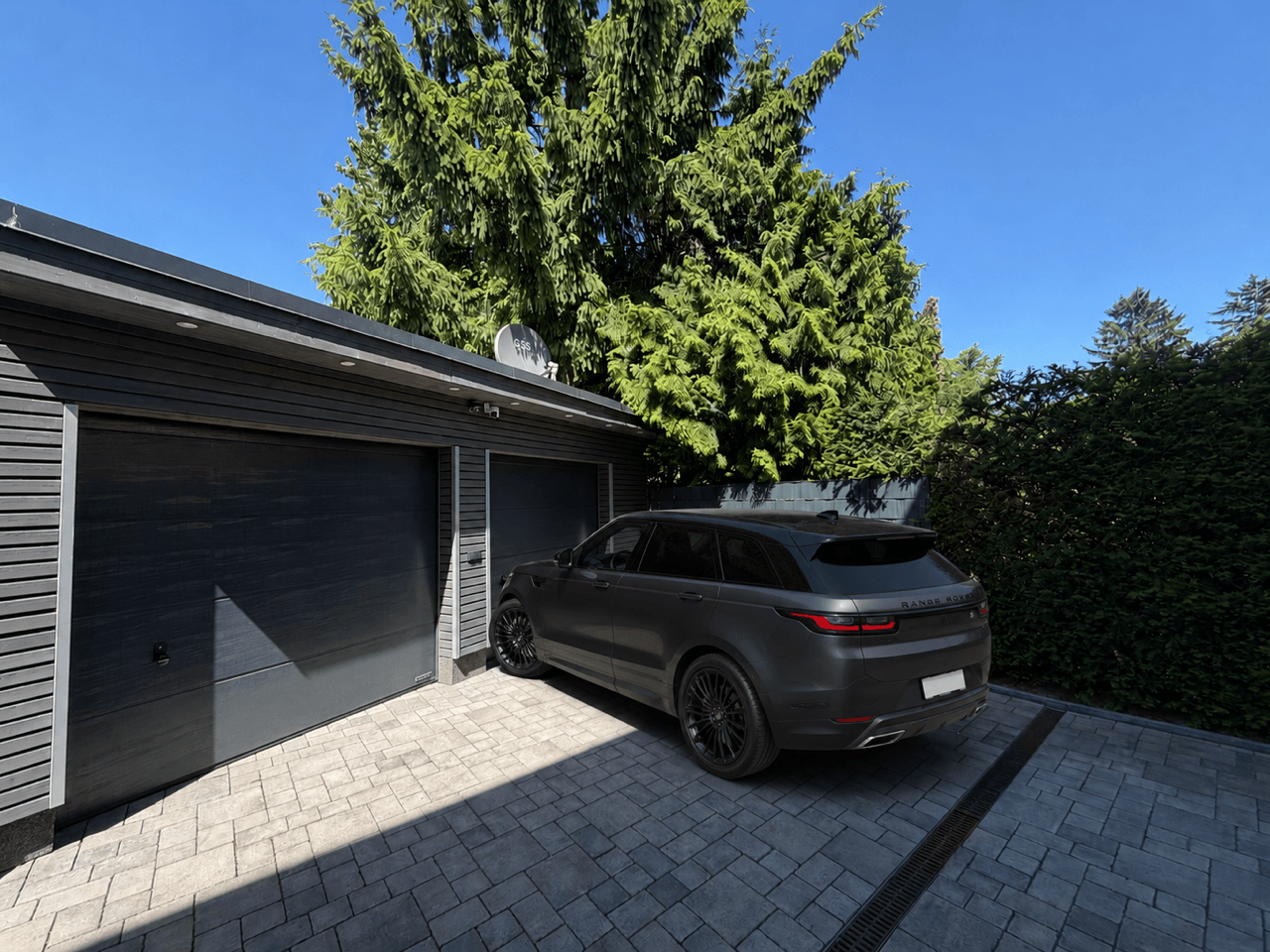 Seltenheit! Luxus verteilt auf 2 Ebenen mit Garten und Garage in Villenlage - Bild 10