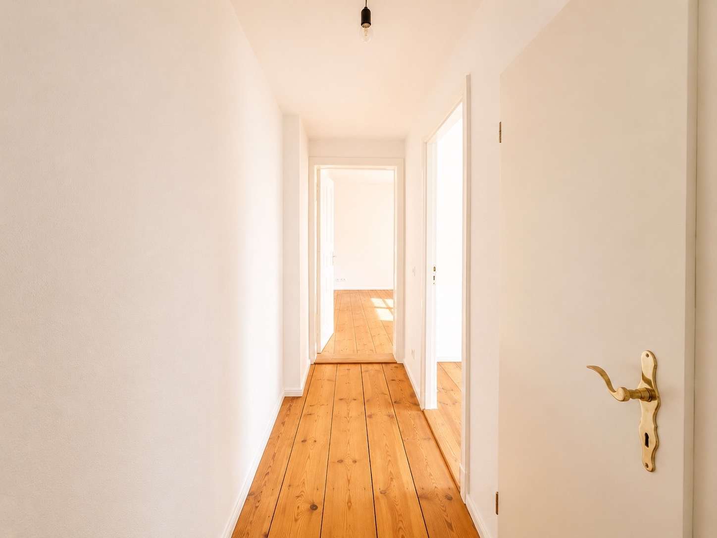 Sofort bezugsfertig! Hochwertig sanierte 2 Zi. Wohnung in Bestlage von Pankow - Bild 7