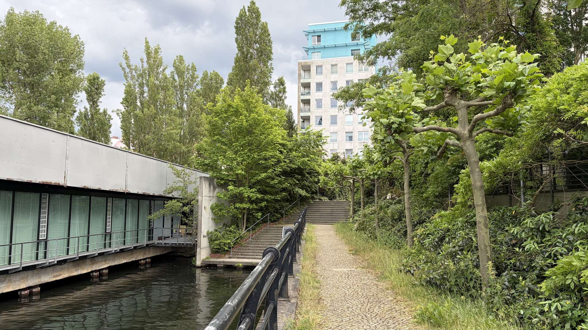Moderne Wohnung in Charlottenburg: hell, repräsentativ und mit Wasserblick - Bild 3