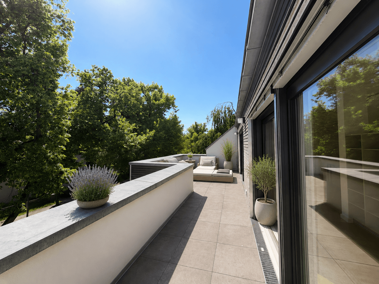 Seltenheit! Luxus verteilt auf 2 Ebenen mit Garten und Garage in Villenlage - Bild 9