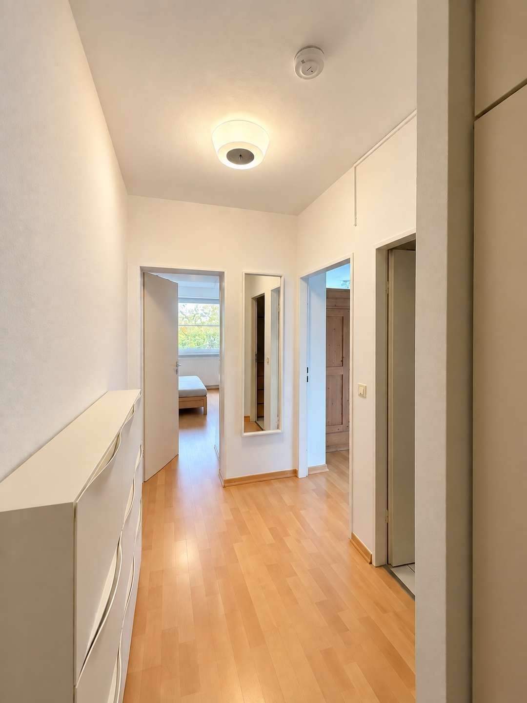 Terrassenwohnung mit schönem Weitblick und Garten - Bild 3