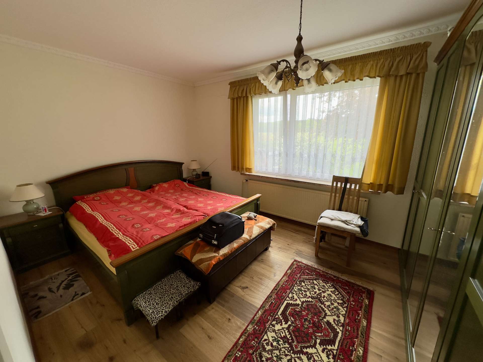 Modernisiertes Einfamilienhaus mit viel Privatsphäre in ruhiger Lage – Bild 7